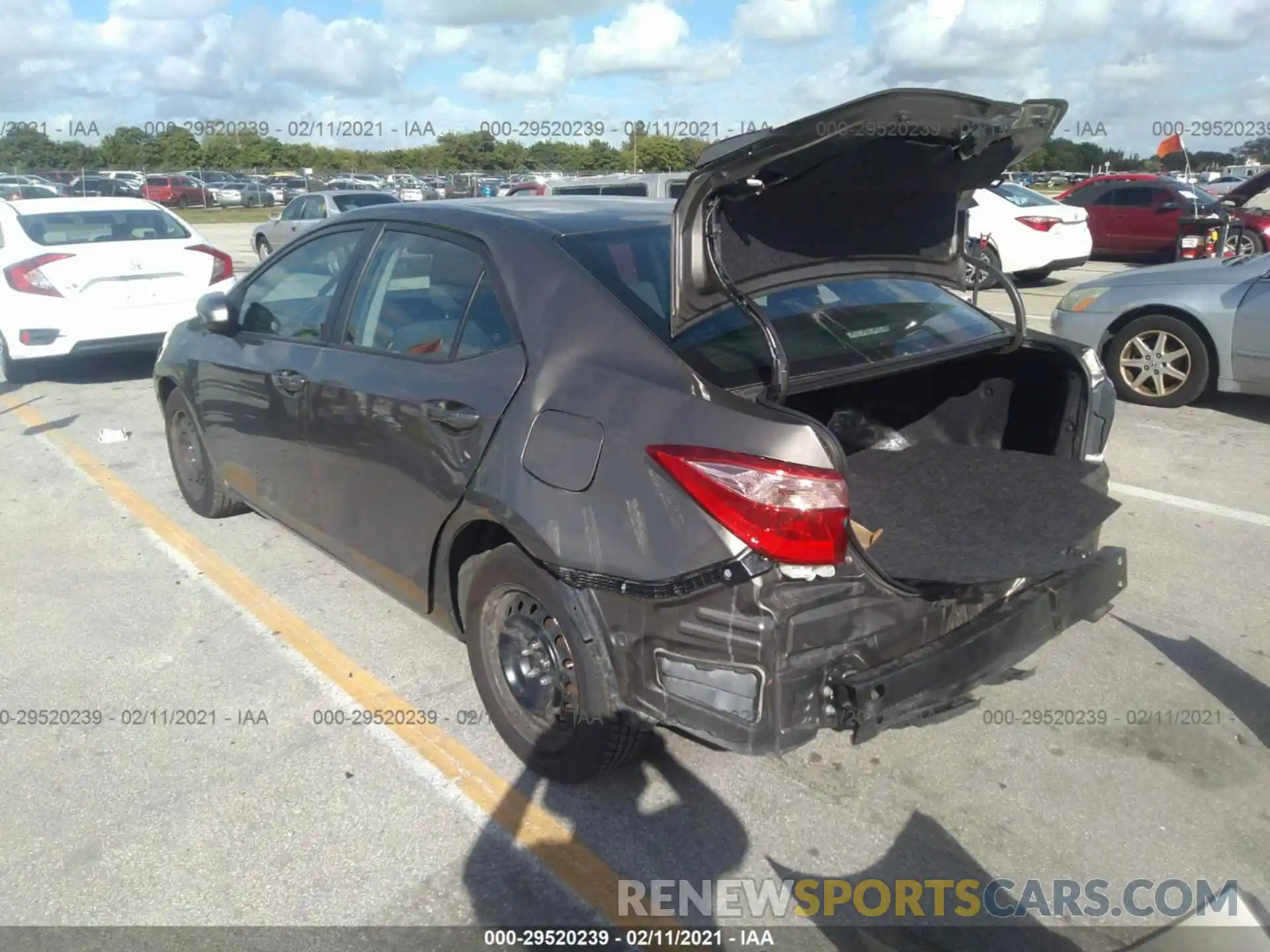 3 Photograph of a damaged car 2T1BURHEXKC198337 TOYOTA COROLLA 2019