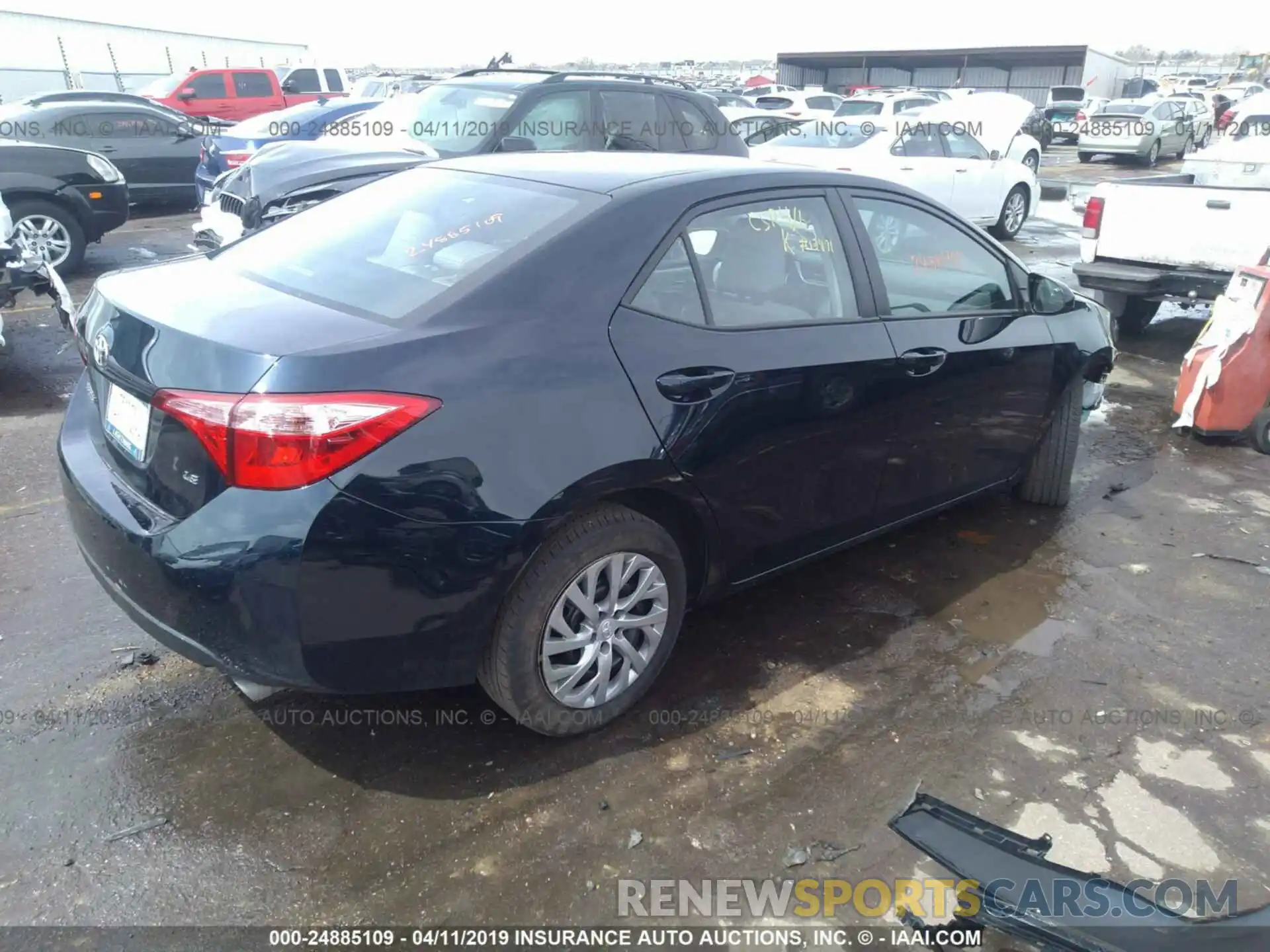 4 Photograph of a damaged car 2T1BURHEXKC199164 TOYOTA COROLLA 2019