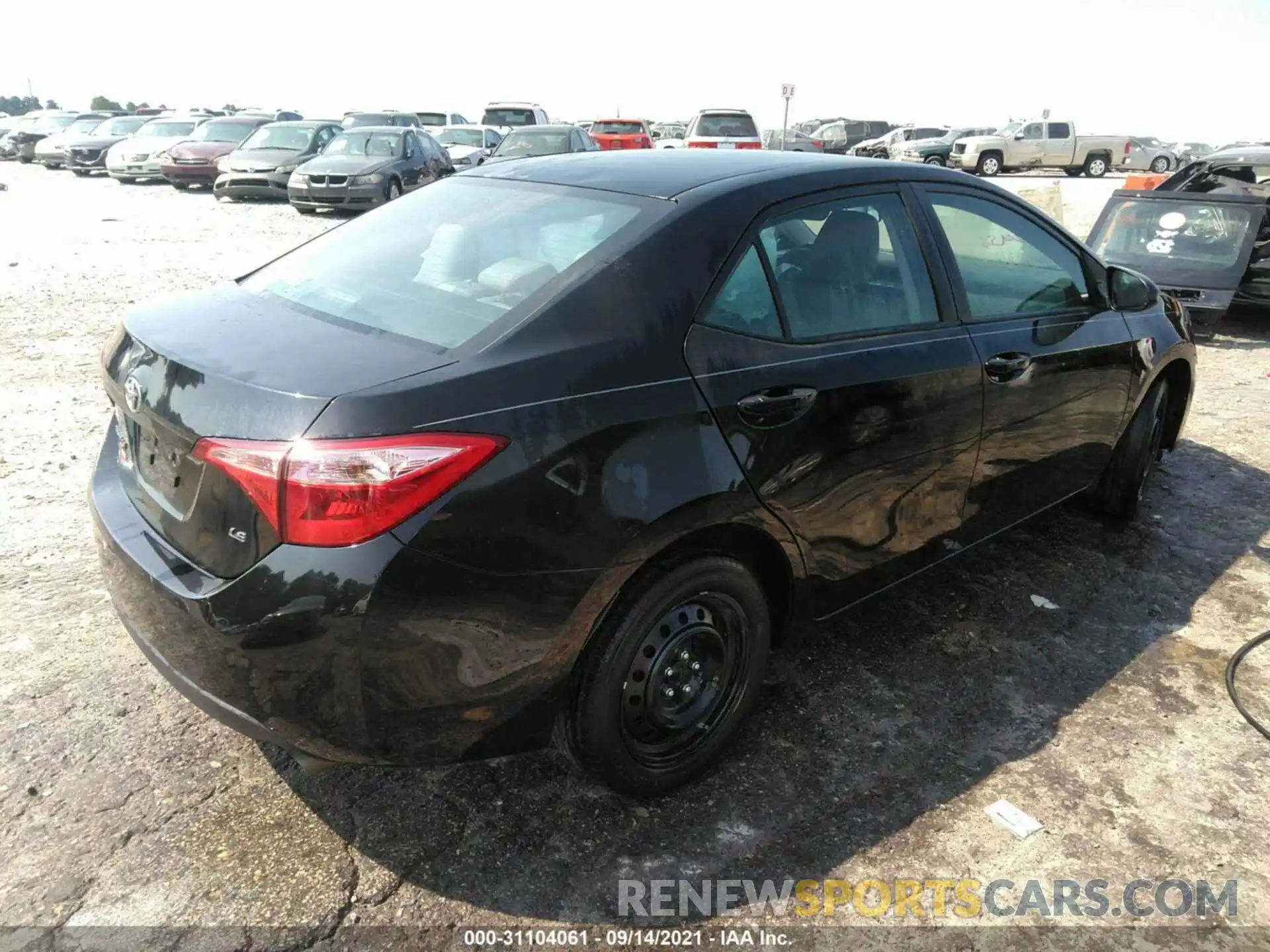 4 Photograph of a damaged car 2T1BURHEXKC202001 TOYOTA COROLLA 2019