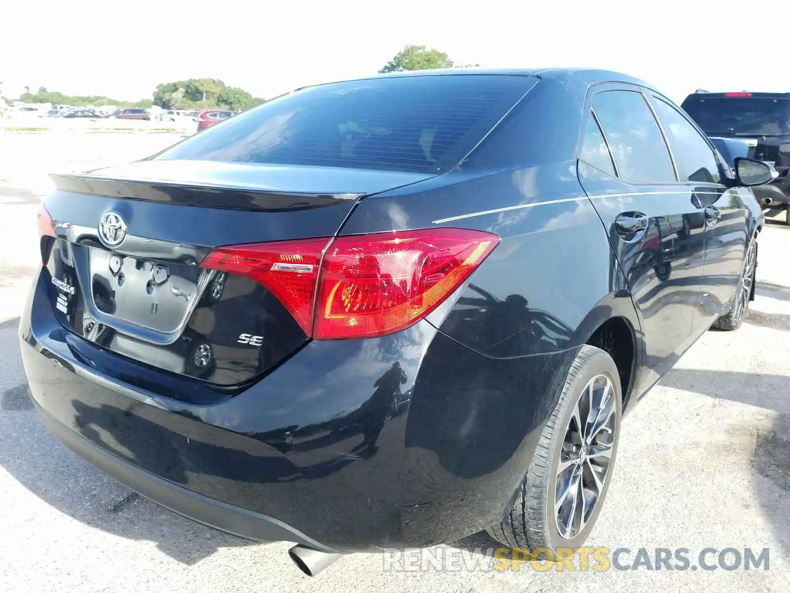 4 Photograph of a damaged car 2T1BURHEXKC202533 TOYOTA COROLLA 2019