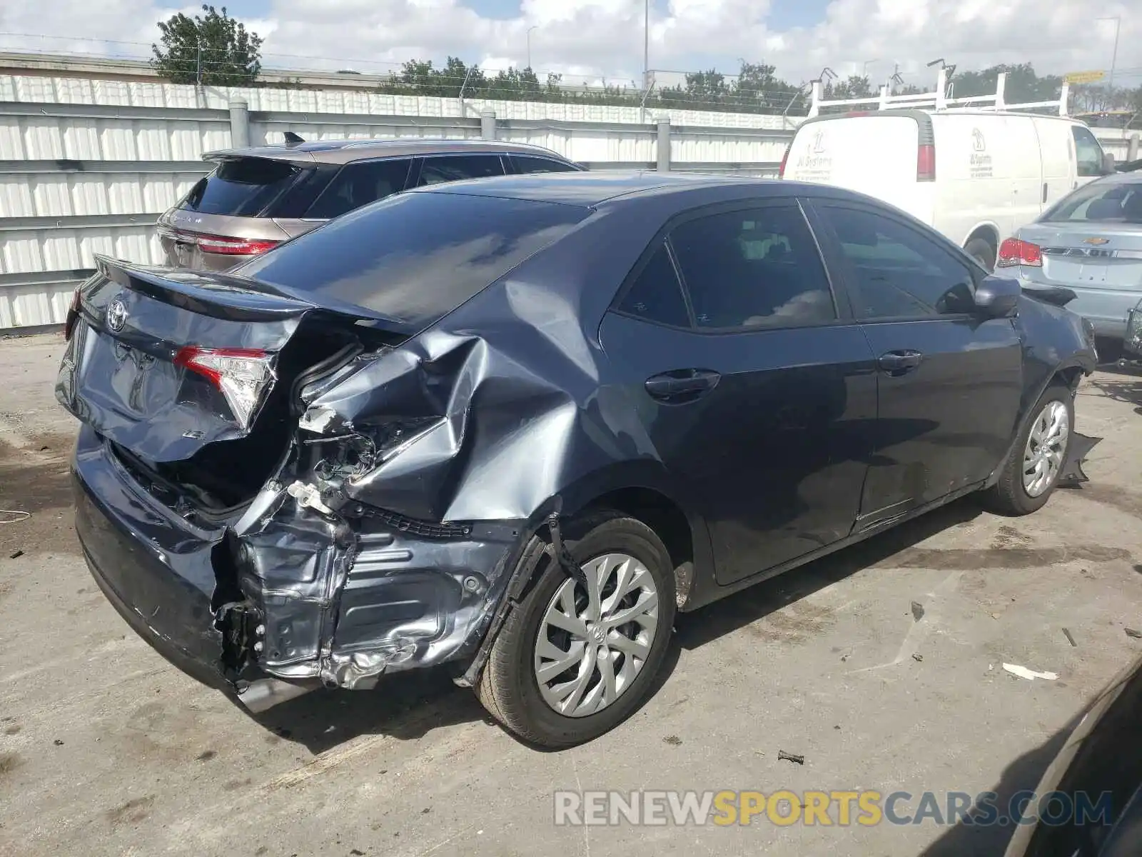 4 Фотография поврежденного автомобиля 2T1BURHEXKC203388 TOYOTA COROLLA 2019