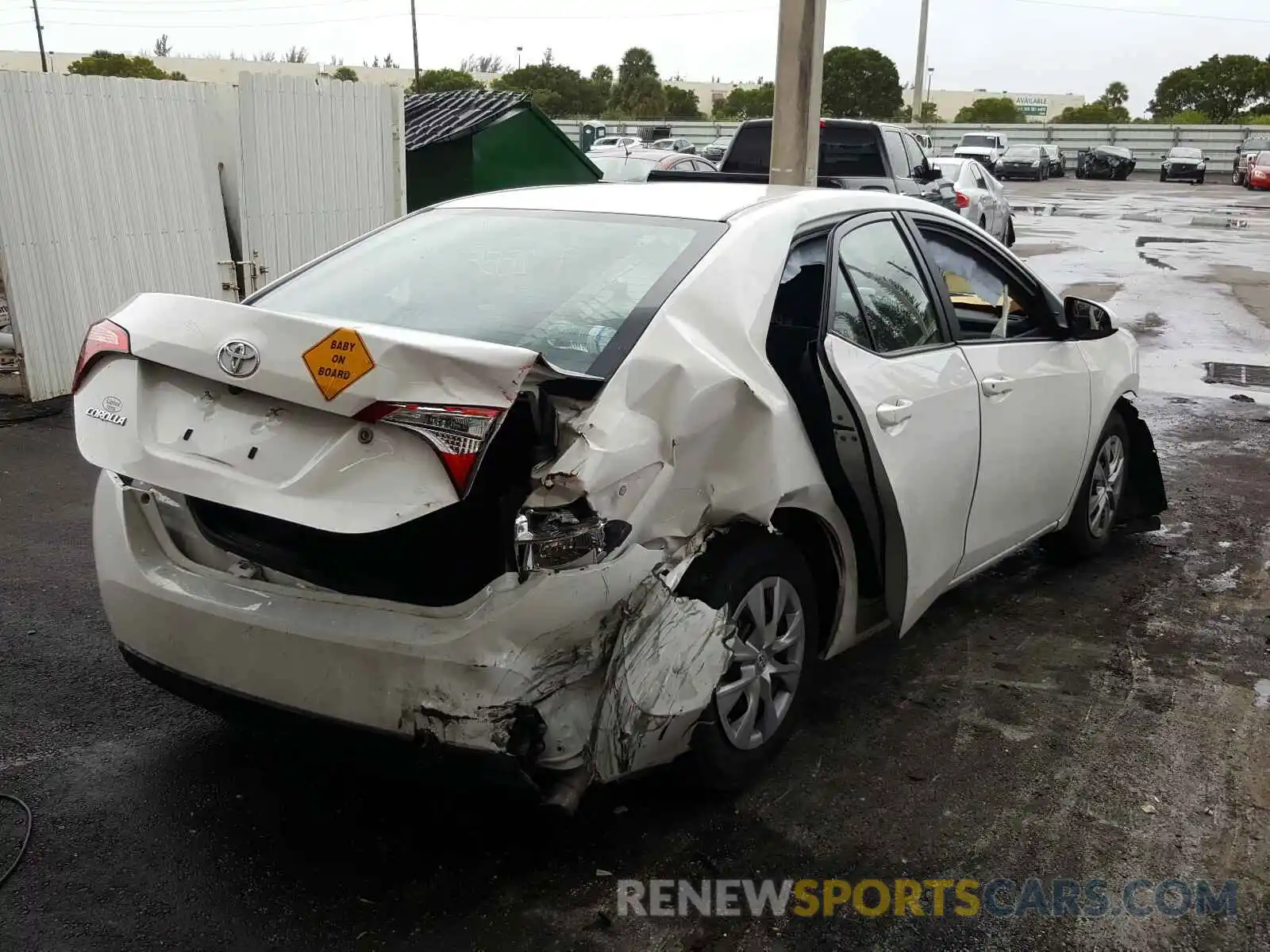 4 Photograph of a damaged car 2T1BURHEXKC203911 TOYOTA COROLLA 2019