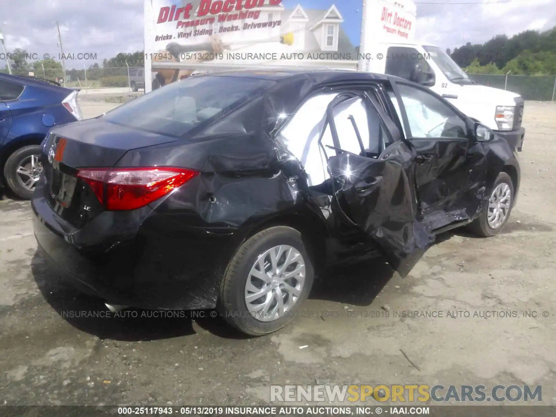 4 Photograph of a damaged car 2T1BURHEXKC204850 TOYOTA COROLLA 2019