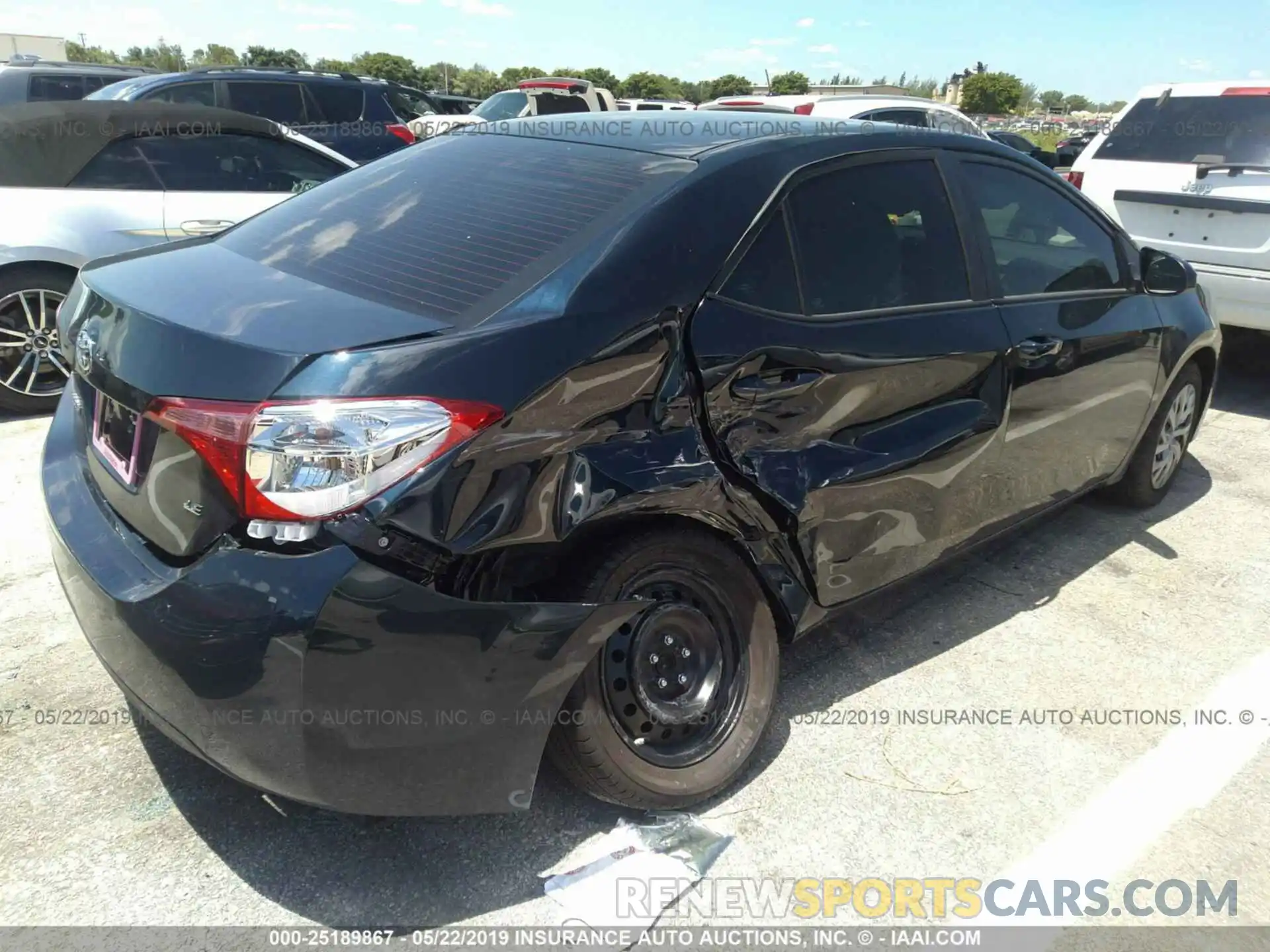 4 Photograph of a damaged car 2T1BURHEXKC209370 TOYOTA COROLLA 2019