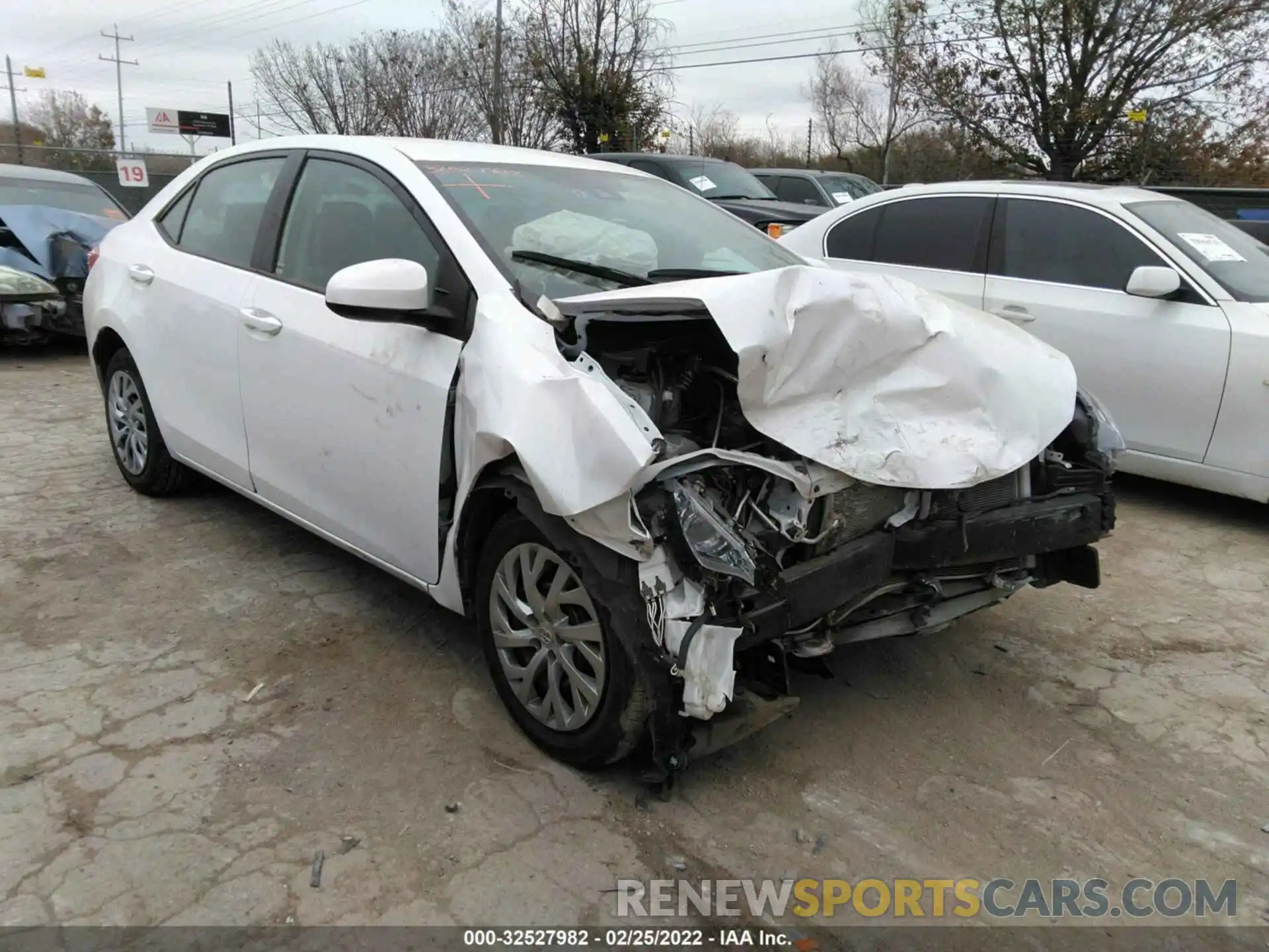 1 Photograph of a damaged car 2T1BURHEXKC209885 TOYOTA COROLLA 2019