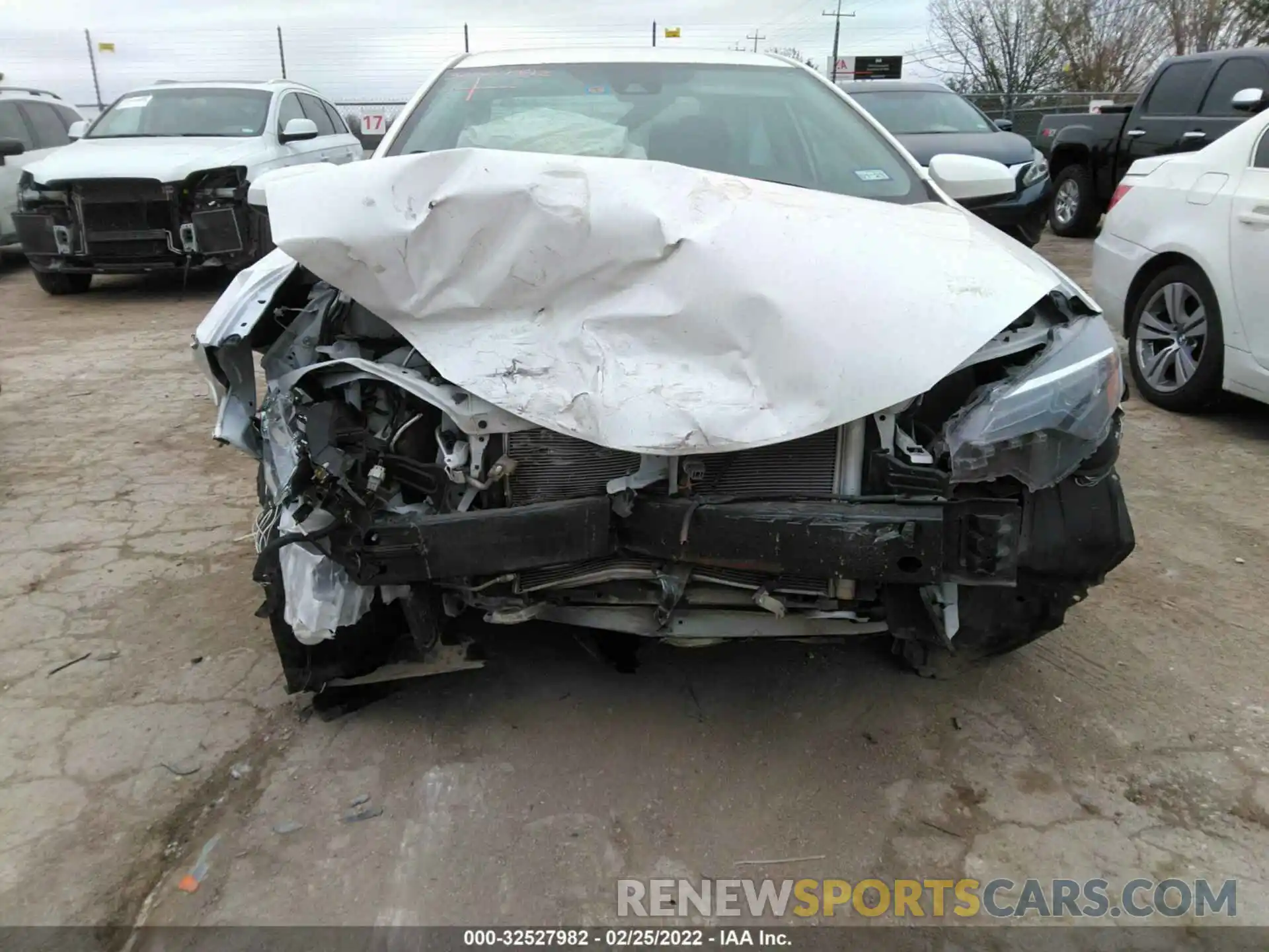 6 Photograph of a damaged car 2T1BURHEXKC209885 TOYOTA COROLLA 2019