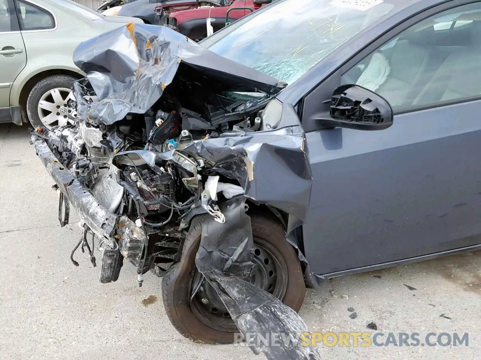 9 Photograph of a damaged car 2T1BURHEXKC210325 TOYOTA COROLLA 2019