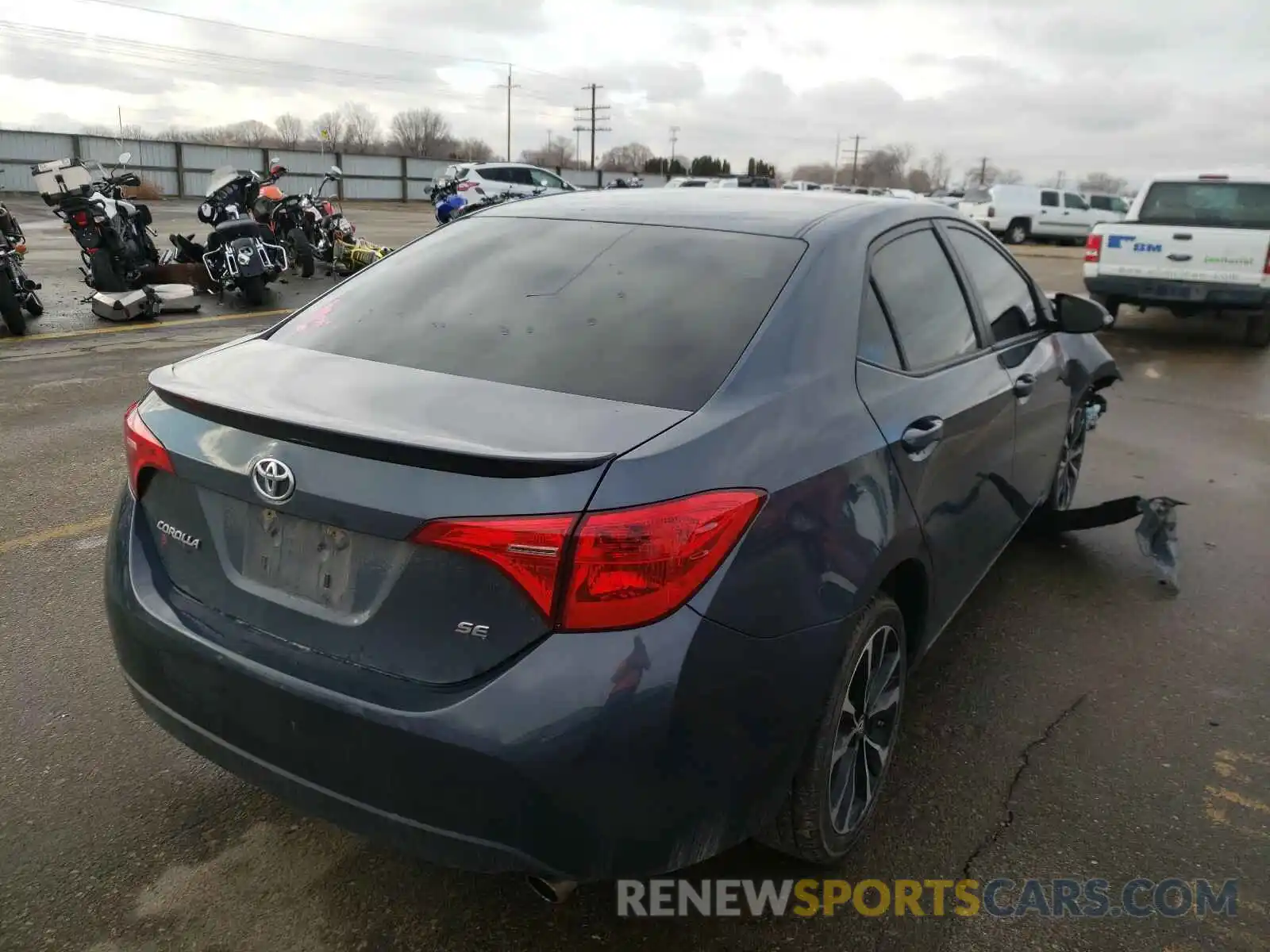 4 Photograph of a damaged car 2T1BURHEXKC211300 TOYOTA COROLLA 2019