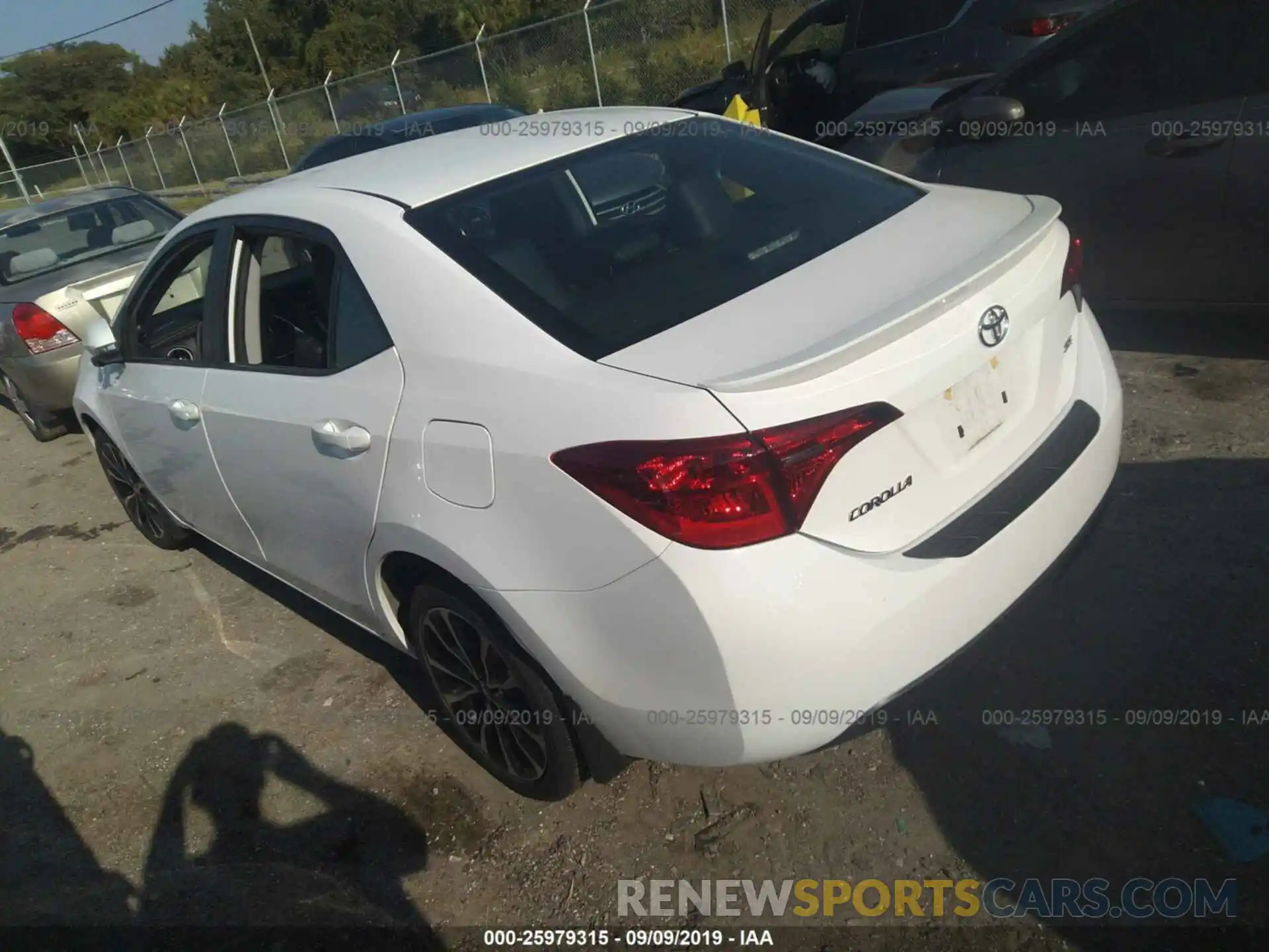 3 Photograph of a damaged car 2T1BURHEXKC214844 TOYOTA COROLLA 2019