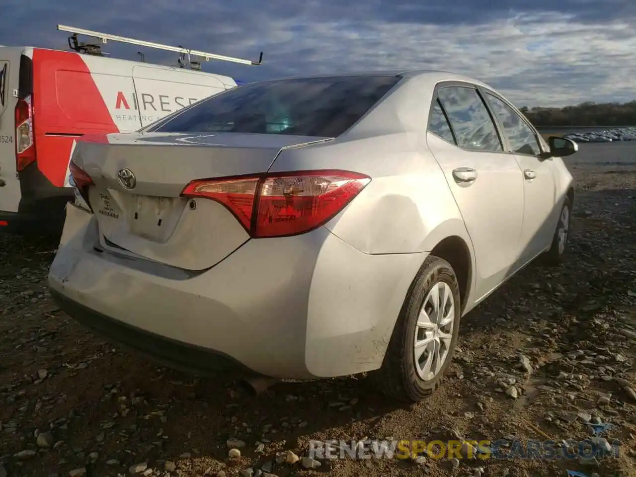 4 Photograph of a damaged car 2T1BURHEXKC215878 TOYOTA COROLLA 2019