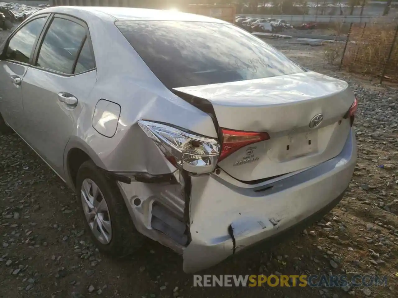 9 Photograph of a damaged car 2T1BURHEXKC215878 TOYOTA COROLLA 2019