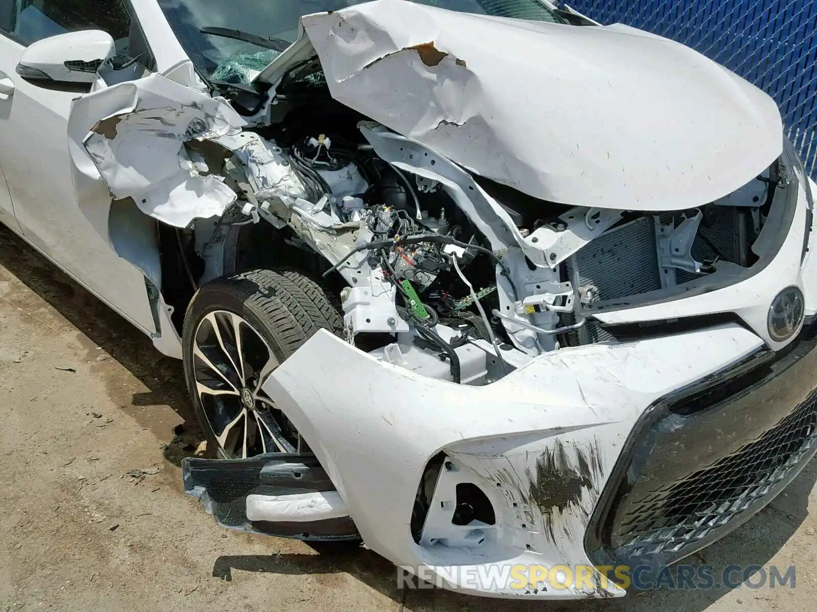 9 Photograph of a damaged car 2T1BURHEXKC216013 TOYOTA COROLLA 2019