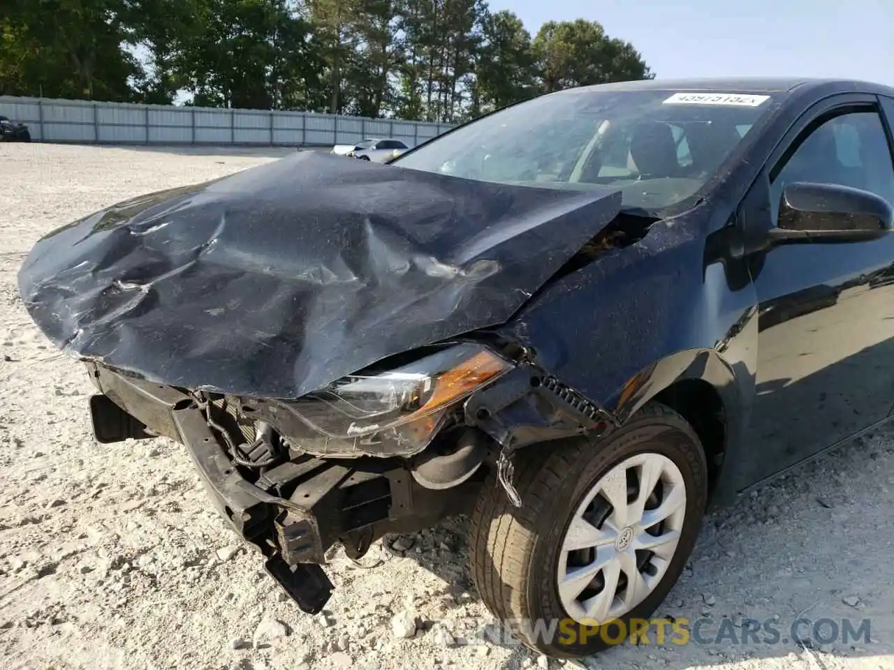 9 Photograph of a damaged car 2T1BURHEXKC220272 TOYOTA COROLLA 2019