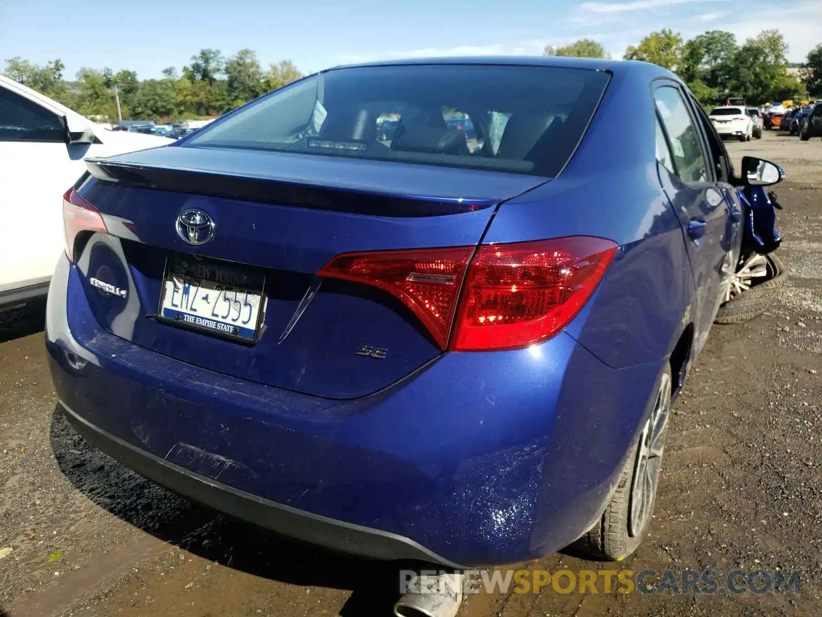 4 Photograph of a damaged car 2T1BURHEXKC220370 TOYOTA COROLLA 2019