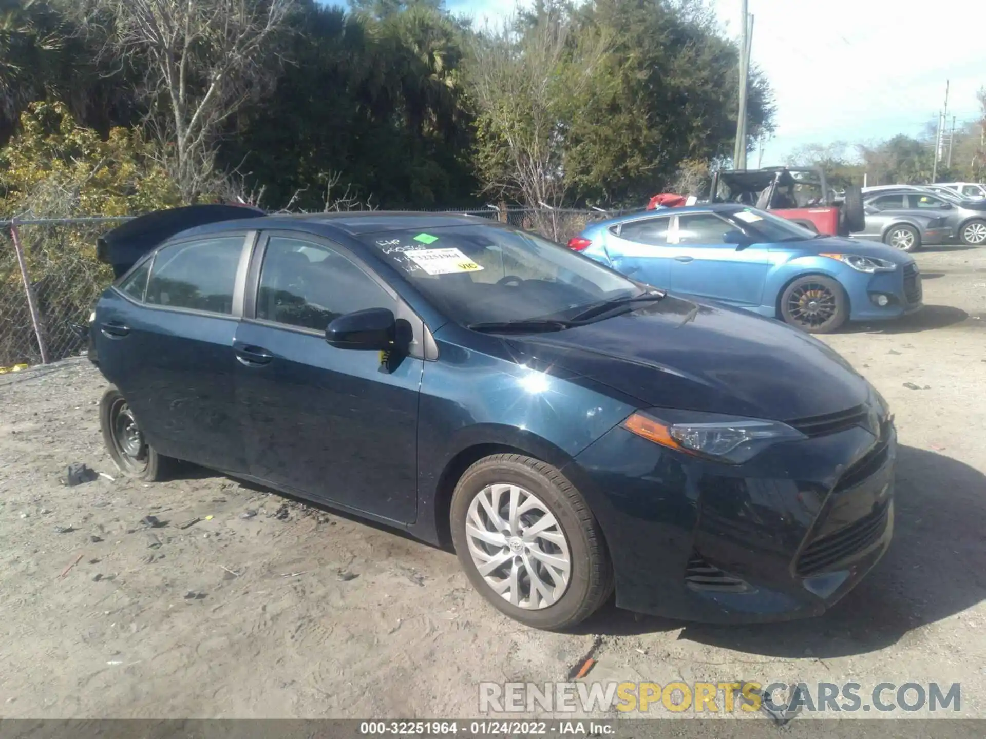 1 Photograph of a damaged car 2T1BURHEXKC221518 TOYOTA COROLLA 2019