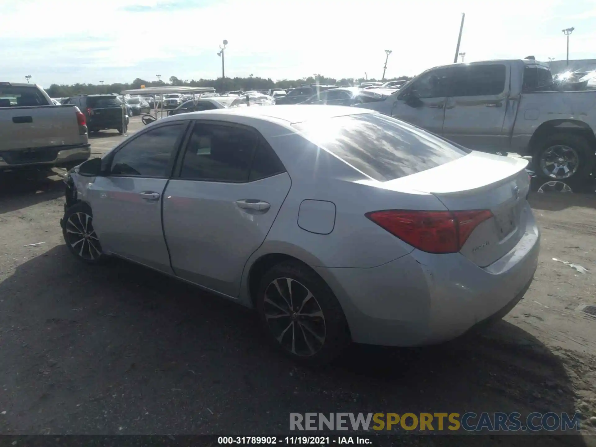 3 Photograph of a damaged car 2T1BURHEXKC221793 TOYOTA COROLLA 2019