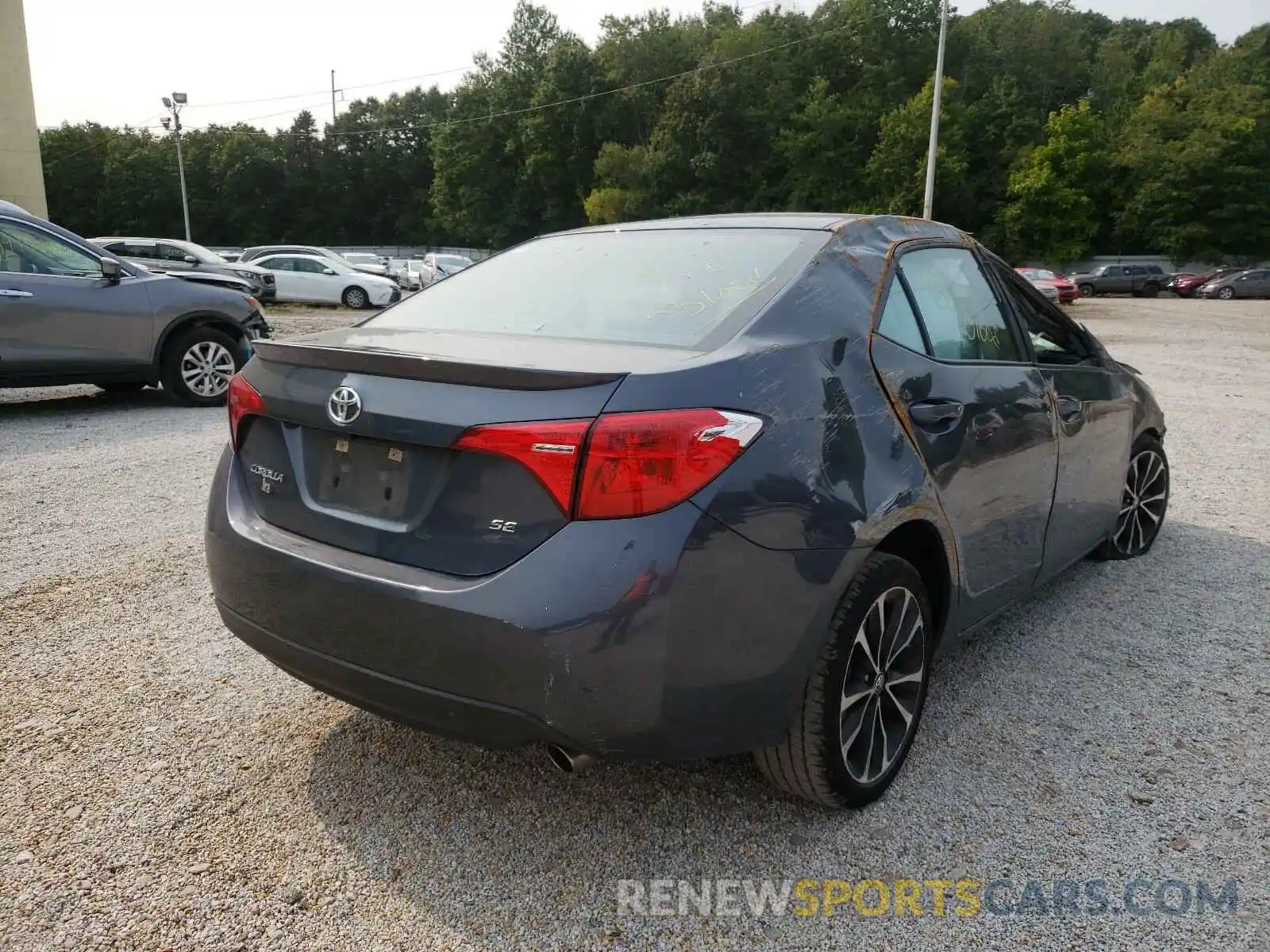 4 Photograph of a damaged car 2T1BURHEXKC224113 TOYOTA COROLLA 2019