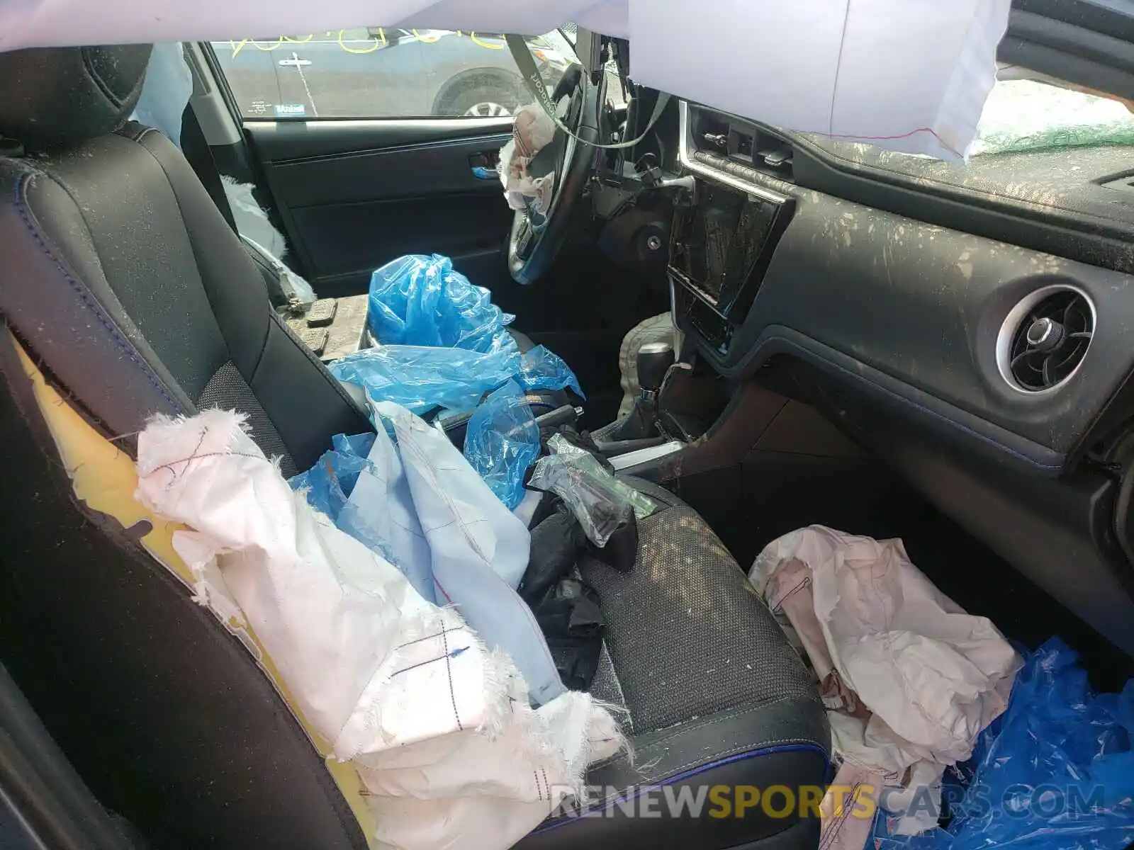 5 Photograph of a damaged car 2T1BURHEXKC224113 TOYOTA COROLLA 2019