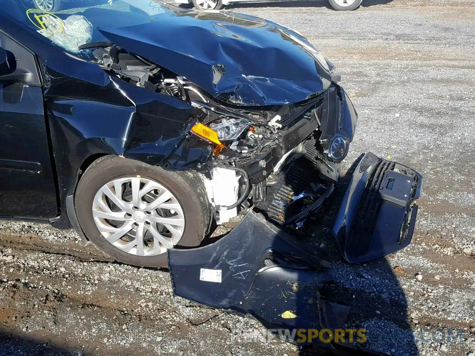 9 Photograph of a damaged car 2T1BURHEXKC224922 TOYOTA COROLLA 2019