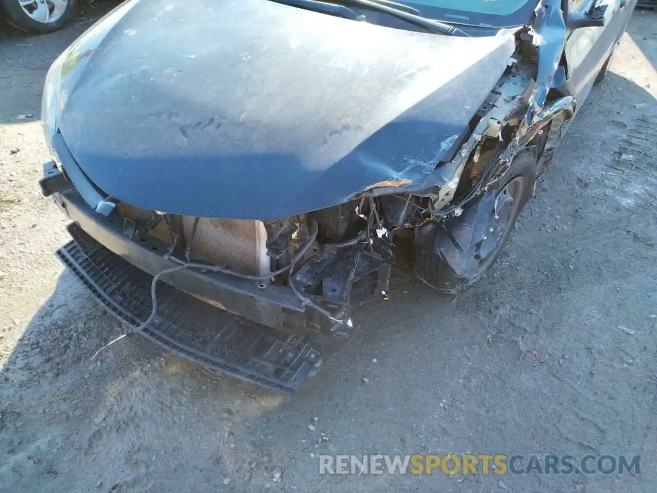 9 Photograph of a damaged car 2T1BURHEXKC225276 TOYOTA COROLLA 2019