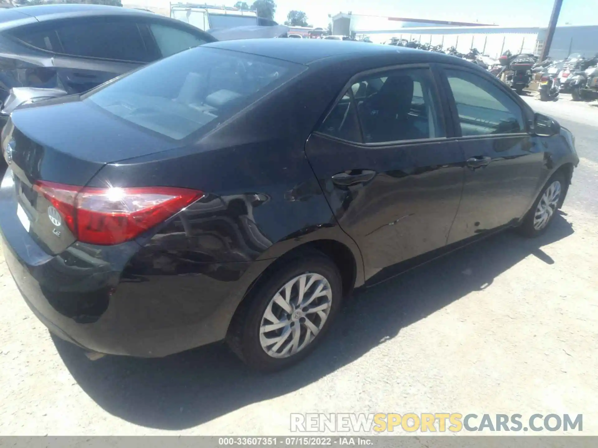 4 Photograph of a damaged car 2T1BURHEXKC227495 TOYOTA COROLLA 2019