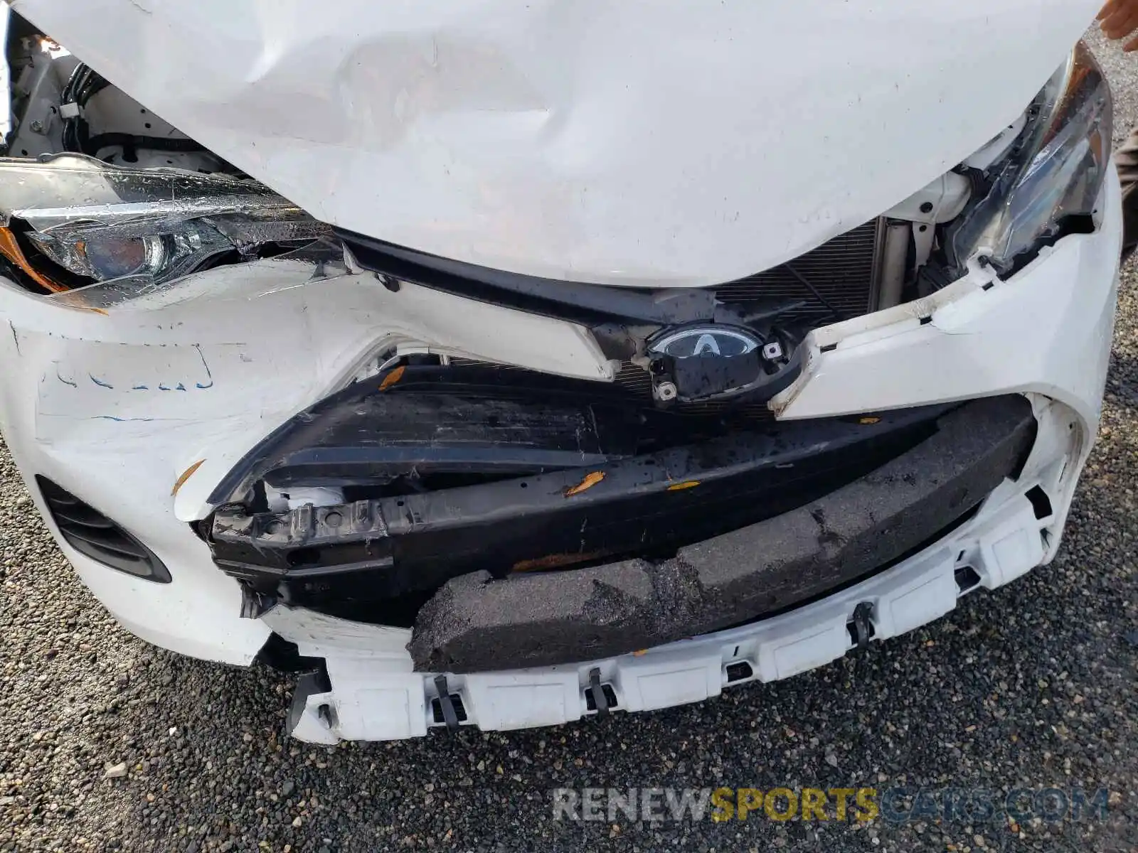 9 Photograph of a damaged car 2T1BURHEXKC229389 TOYOTA COROLLA 2019