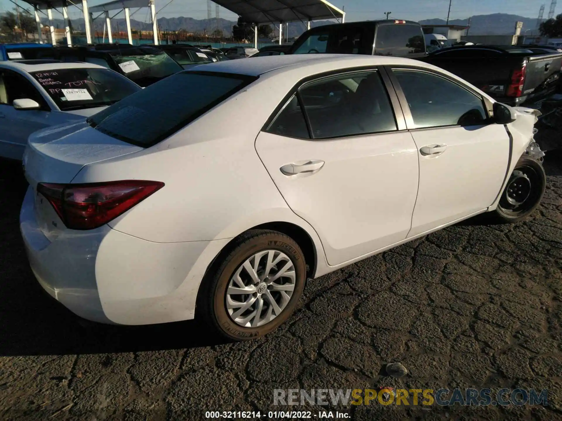 4 Photograph of a damaged car 2T1BURHEXKC229800 TOYOTA COROLLA 2019