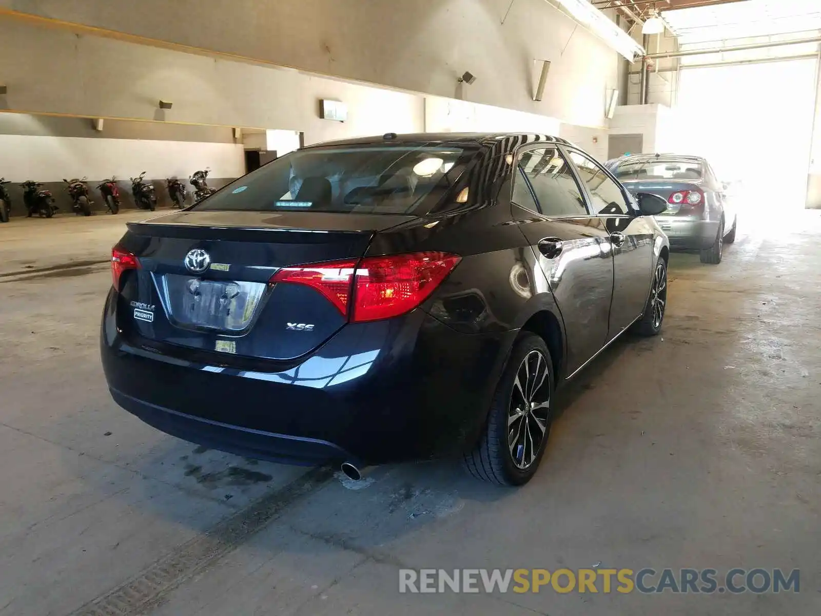 4 Photograph of a damaged car 2T1BURHEXKC230395 TOYOTA COROLLA 2019