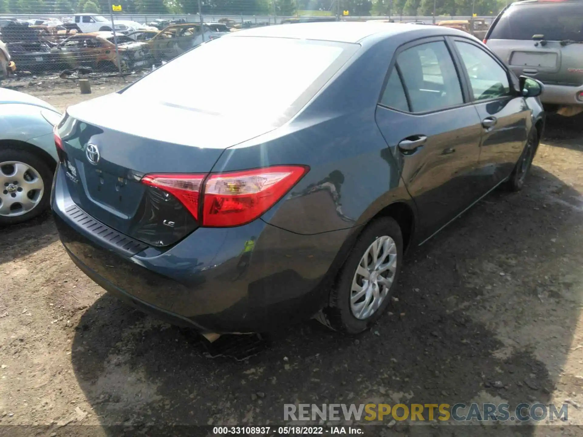 4 Photograph of a damaged car 2T1BURHEXKC231059 TOYOTA COROLLA 2019