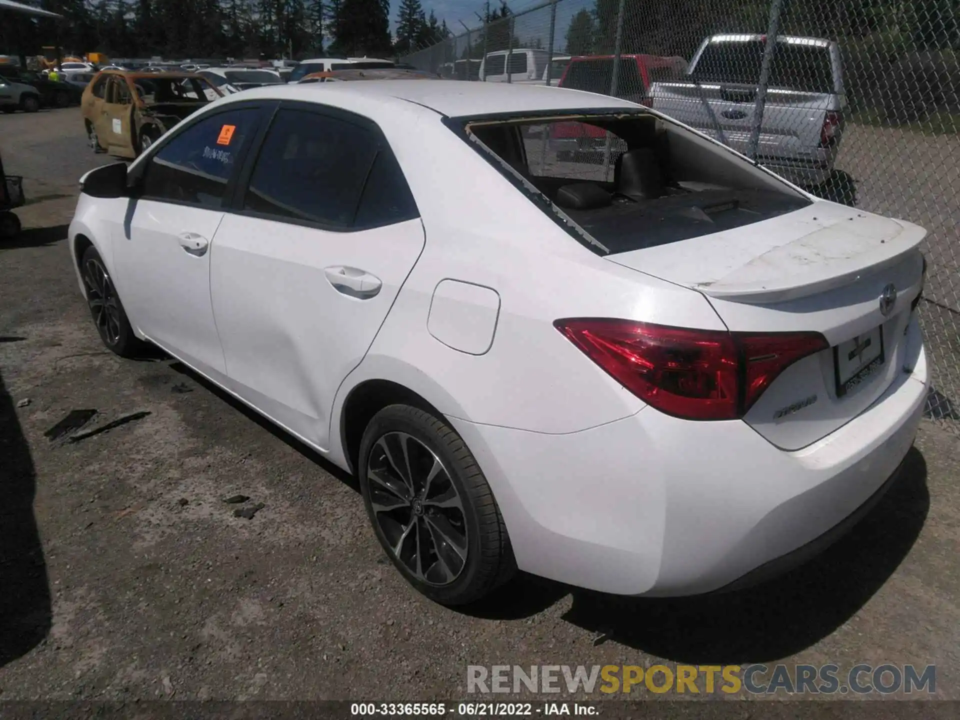 3 Photograph of a damaged car 2T1BURHEXKC231790 TOYOTA COROLLA 2019