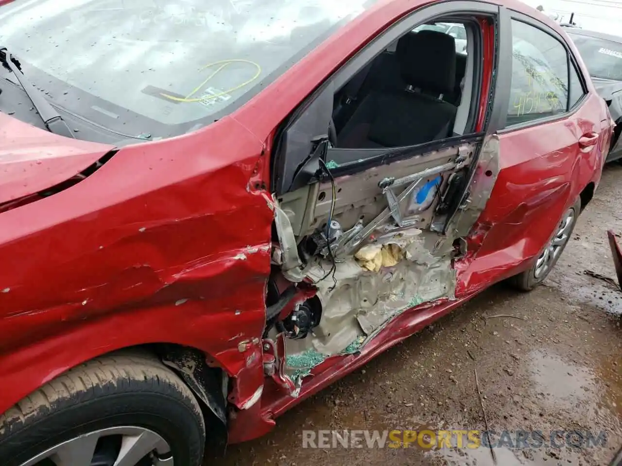 9 Photograph of a damaged car 2T1BURHEXKC232860 TOYOTA COROLLA 2019