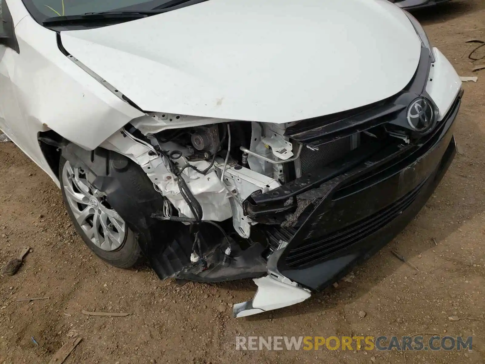 9 Photograph of a damaged car 2T1BURHEXKC232910 TOYOTA COROLLA 2019