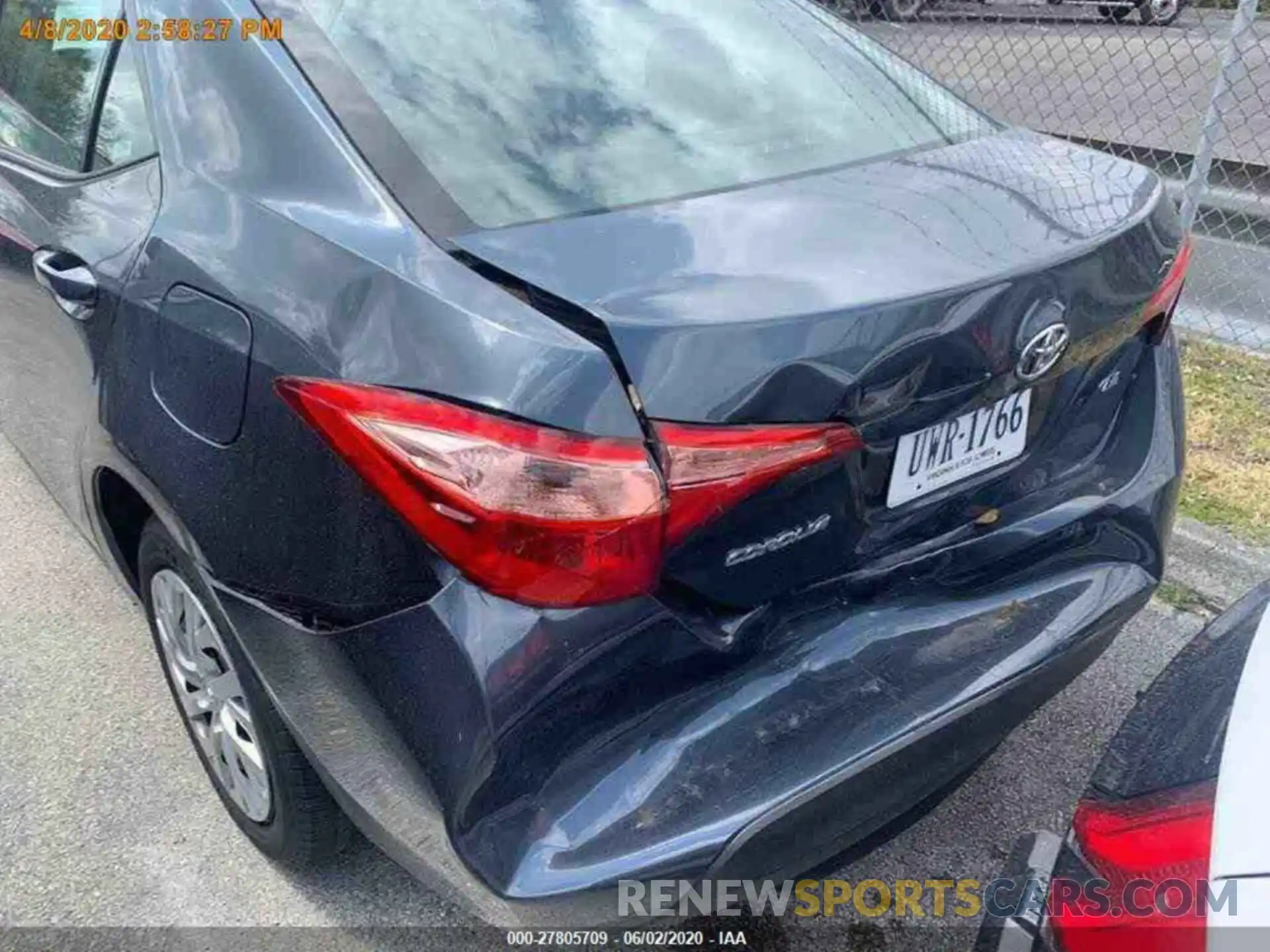 4 Photograph of a damaged car 2T1BURHEXKC235144 TOYOTA COROLLA 2019