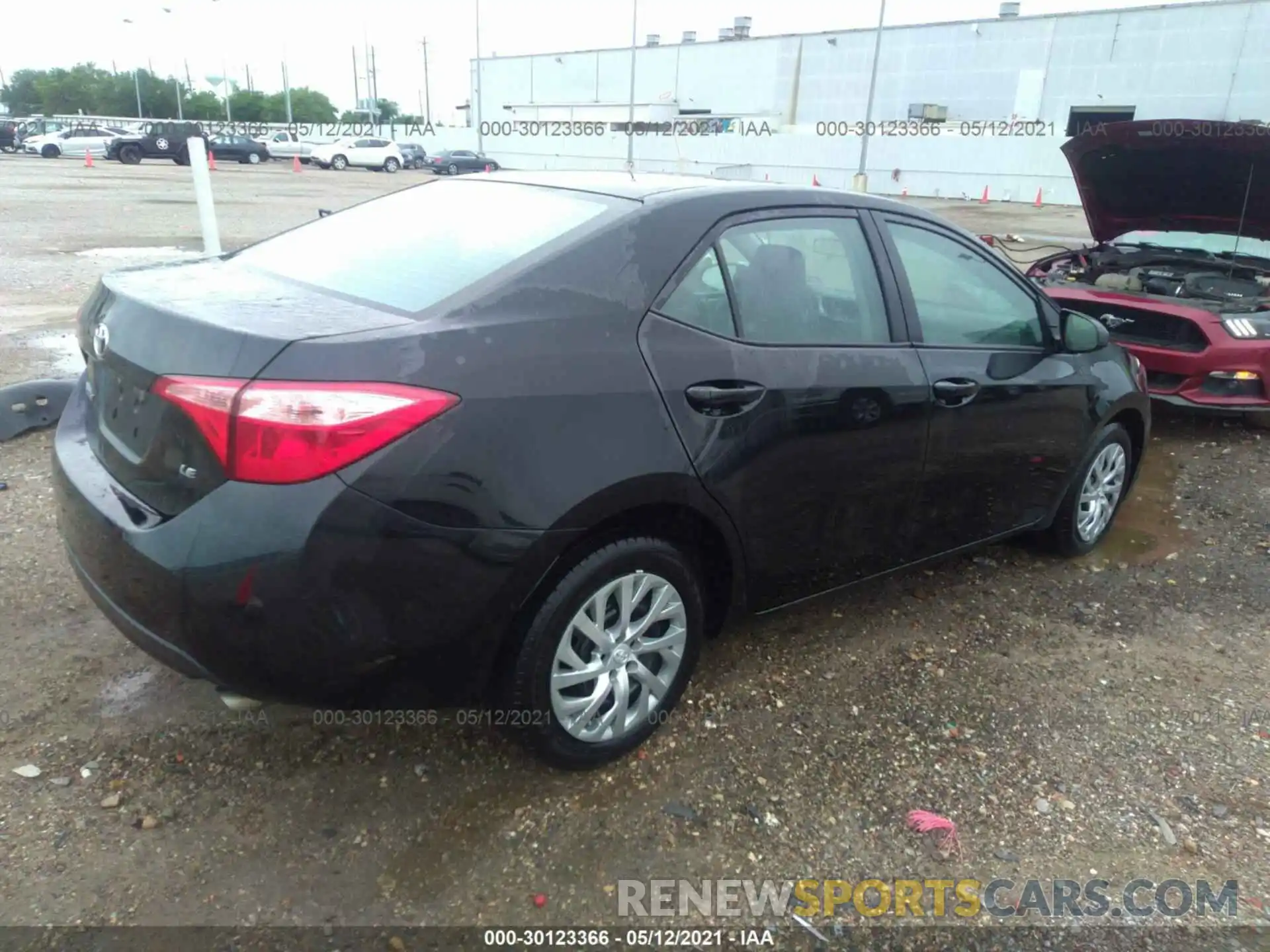 4 Photograph of a damaged car 2T1BURHEXKC235757 TOYOTA COROLLA 2019