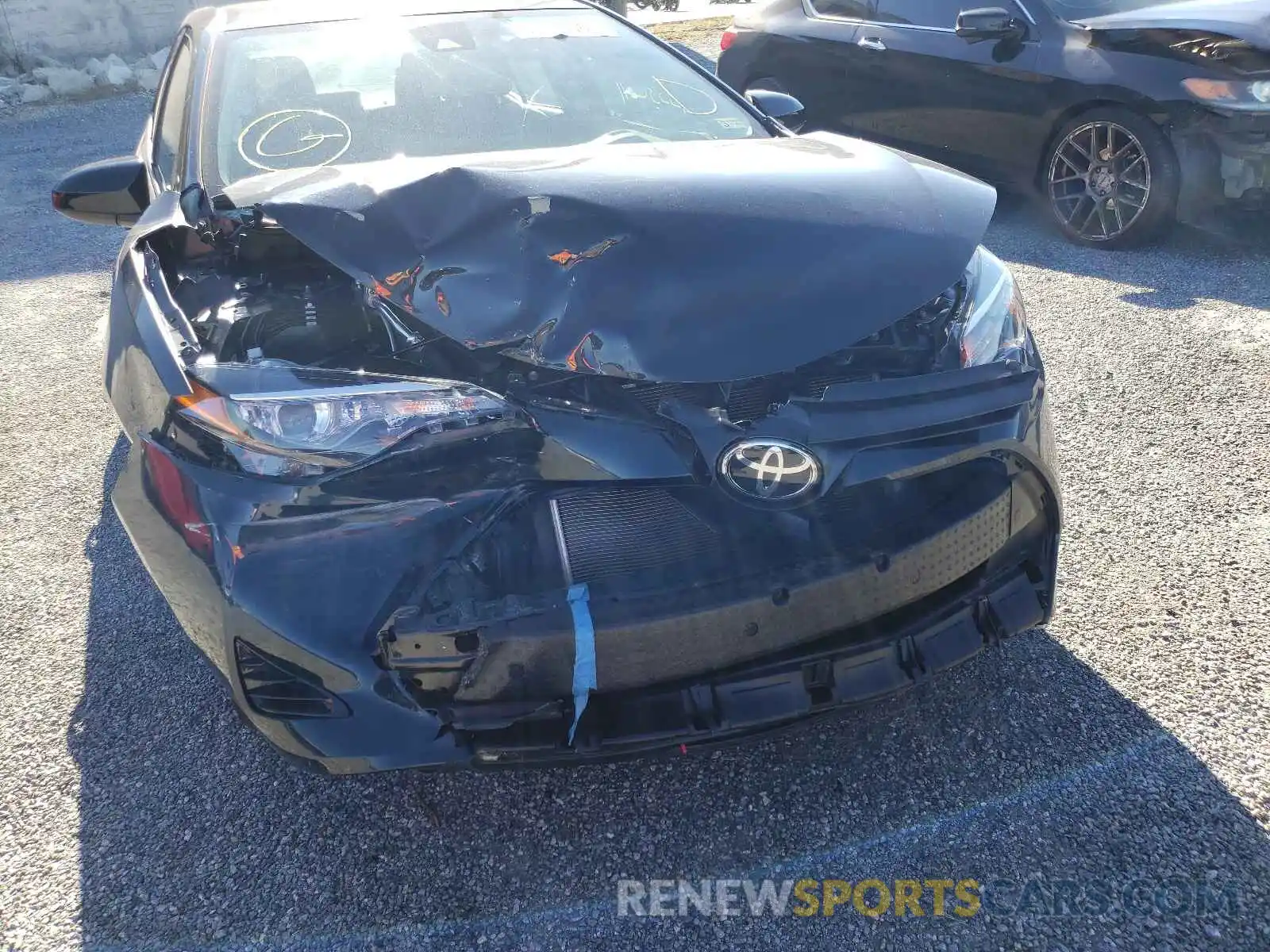 9 Photograph of a damaged car 2T1BURHEXKC235760 TOYOTA COROLLA 2019