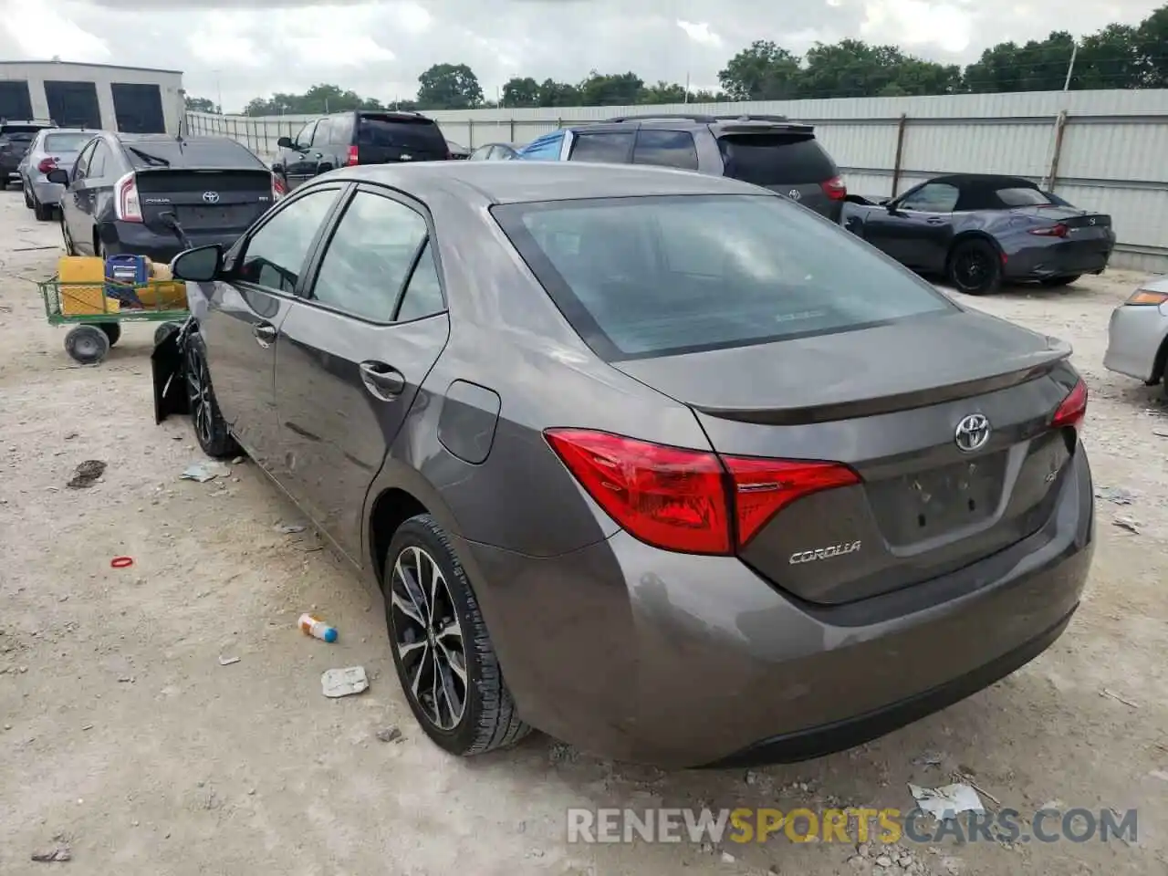 3 Photograph of a damaged car 2T1BURHEXKC240313 TOYOTA COROLLA 2019