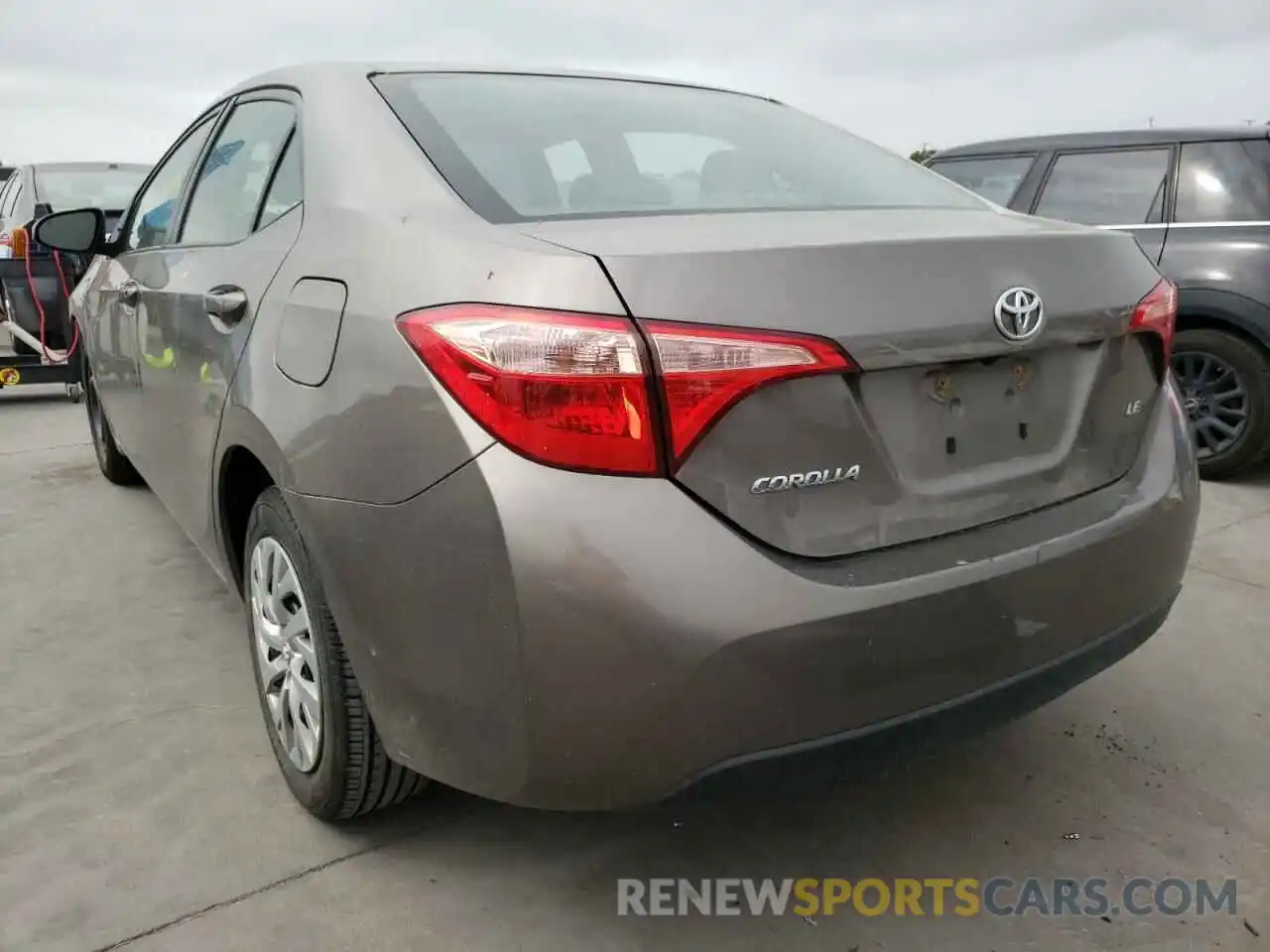 3 Photograph of a damaged car 2T1BURHEXKC240473 TOYOTA COROLLA 2019