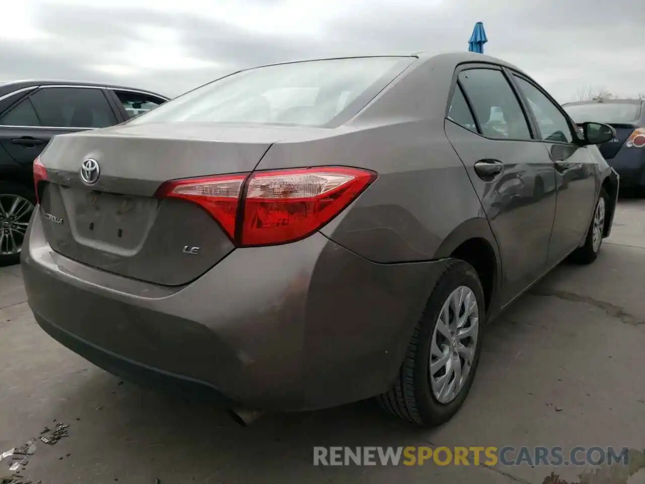 4 Photograph of a damaged car 2T1BURHEXKC240473 TOYOTA COROLLA 2019