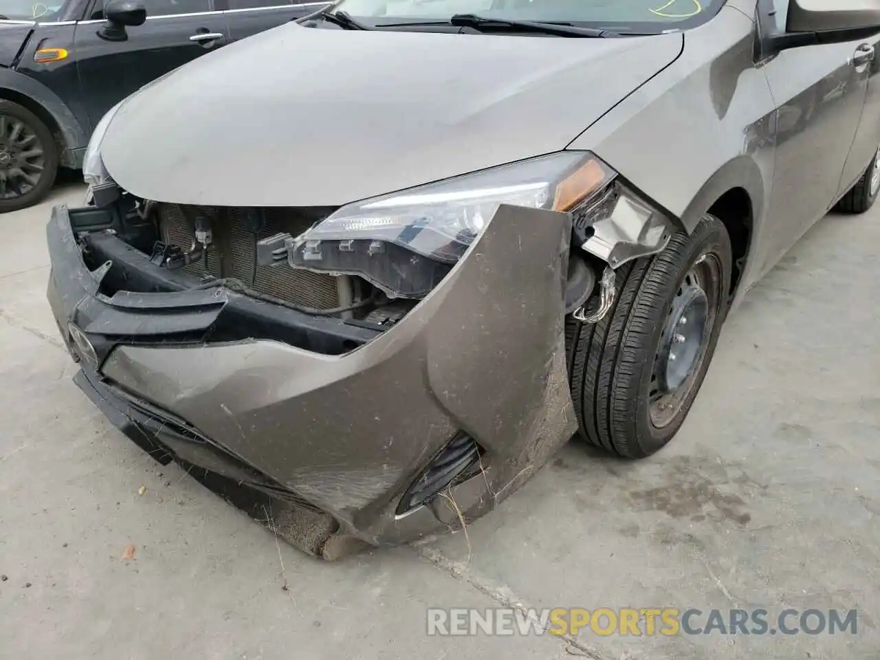 9 Photograph of a damaged car 2T1BURHEXKC240473 TOYOTA COROLLA 2019