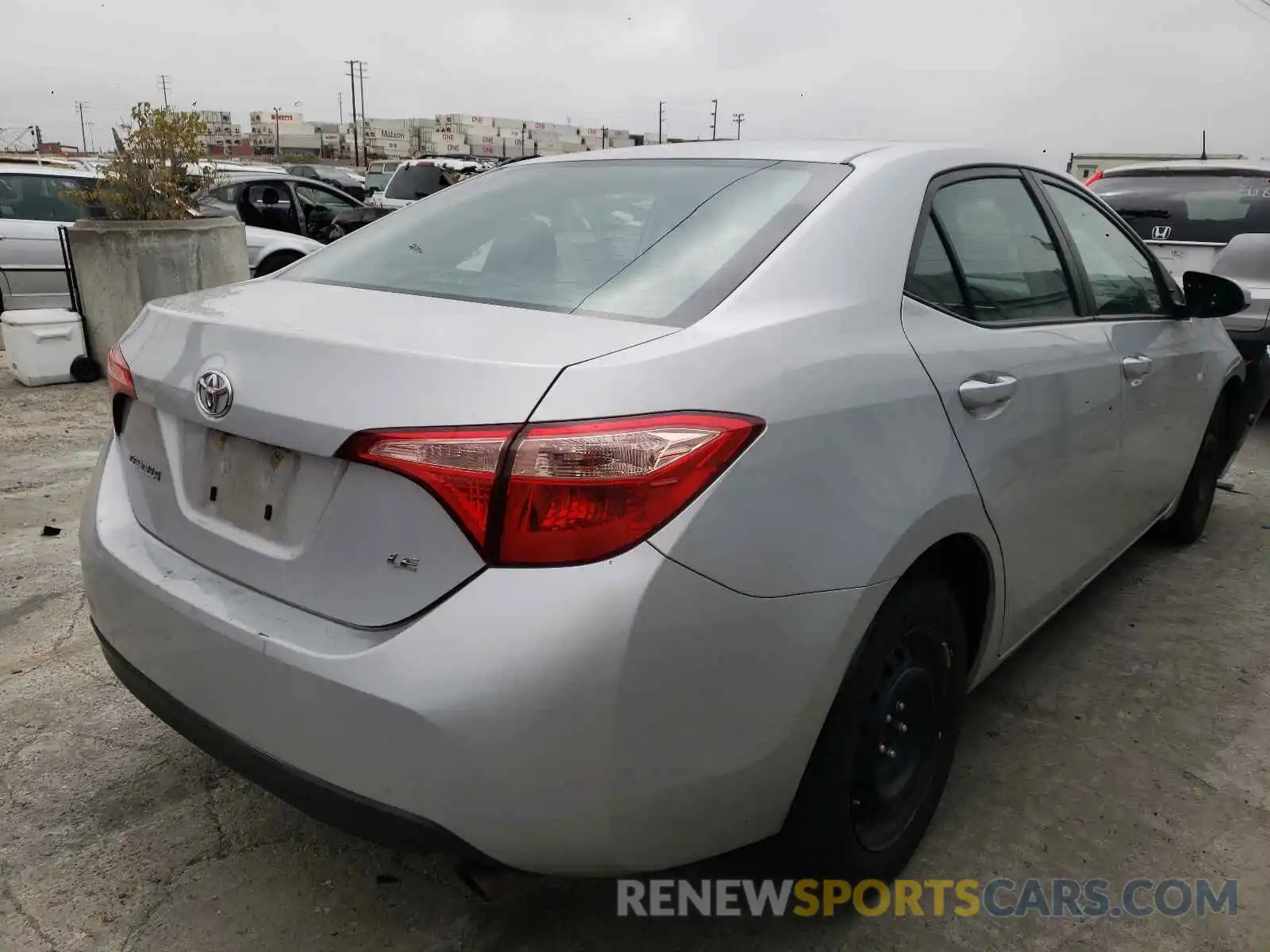 4 Photograph of a damaged car 2T1BURHEXKC240506 TOYOTA COROLLA 2019