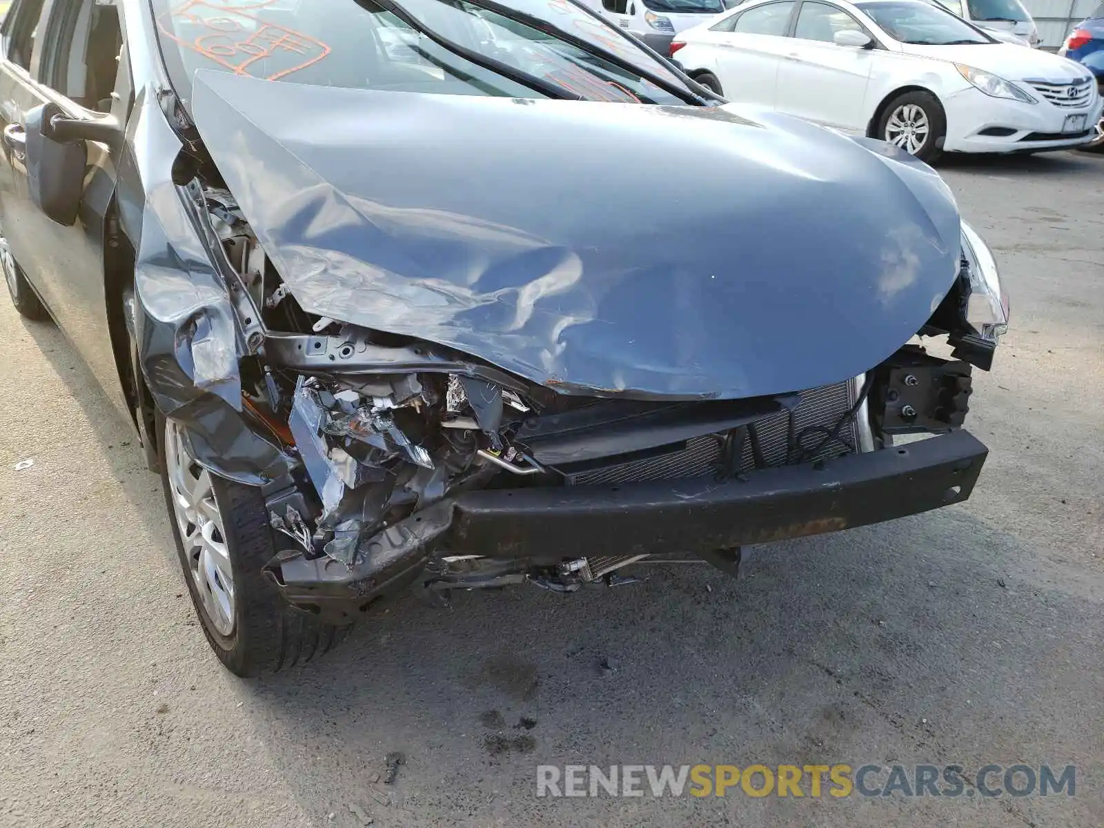 9 Photograph of a damaged car 2T1BURHEXKC240974 TOYOTA COROLLA 2019