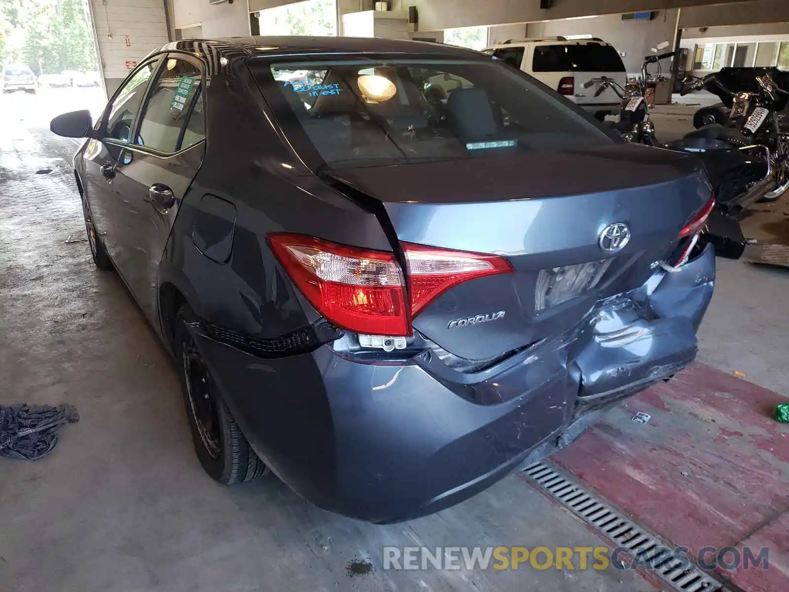 3 Photograph of a damaged car 2T1BURHEXKC241199 TOYOTA COROLLA 2019