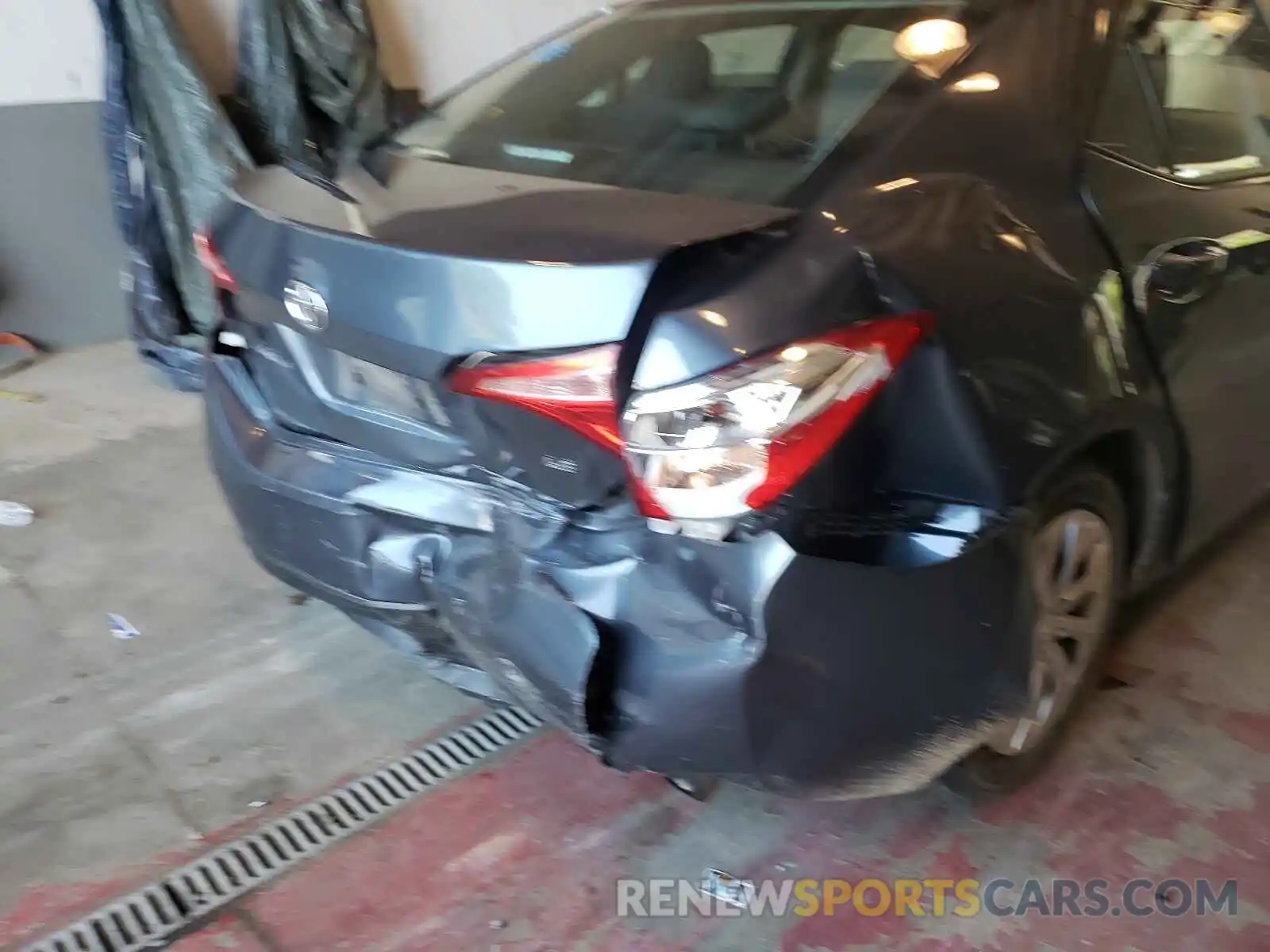 9 Photograph of a damaged car 2T1BURHEXKC241199 TOYOTA COROLLA 2019