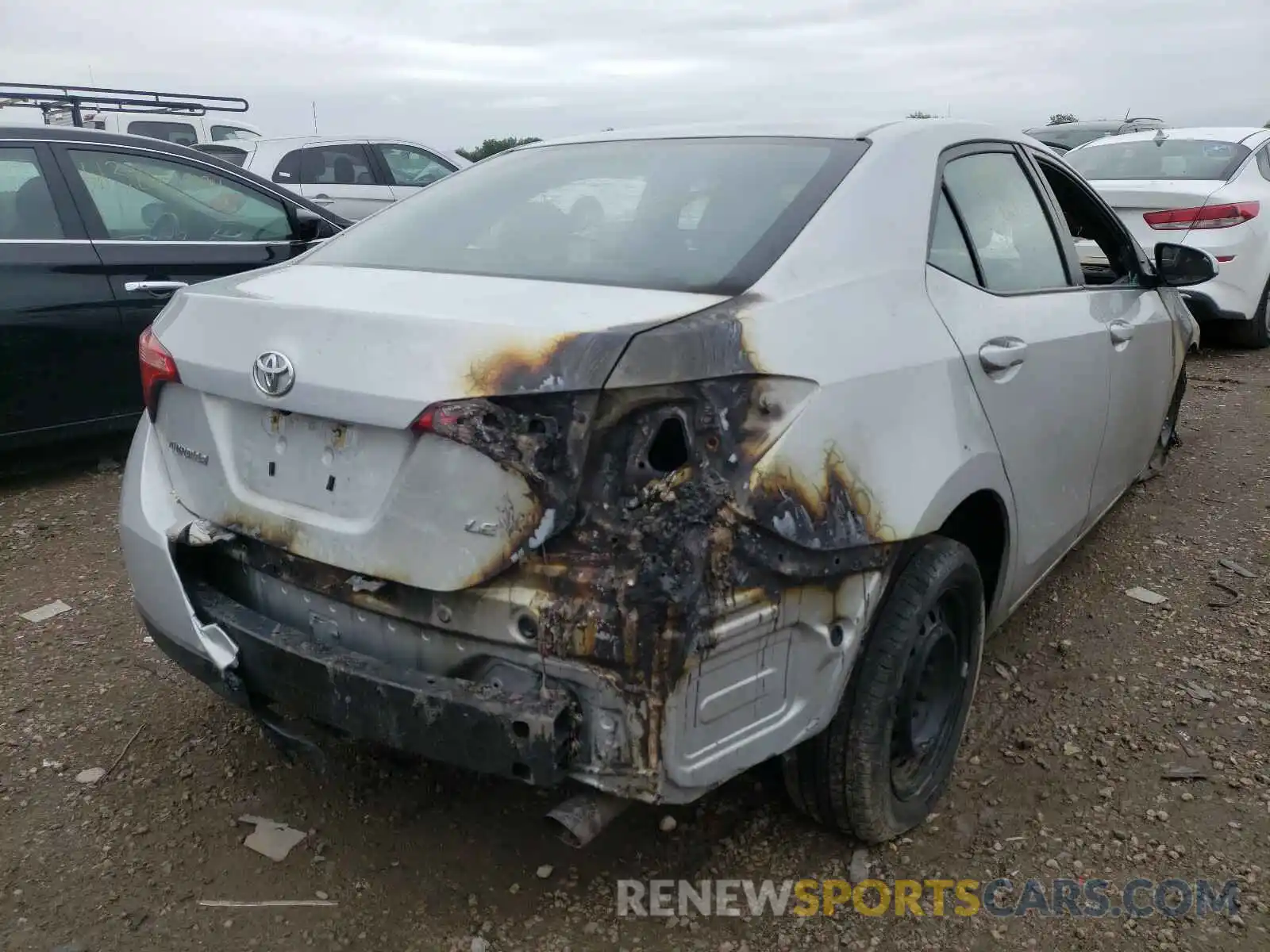 4 Photograph of a damaged car 2T1BURHEXKC242725 TOYOTA COROLLA 2019