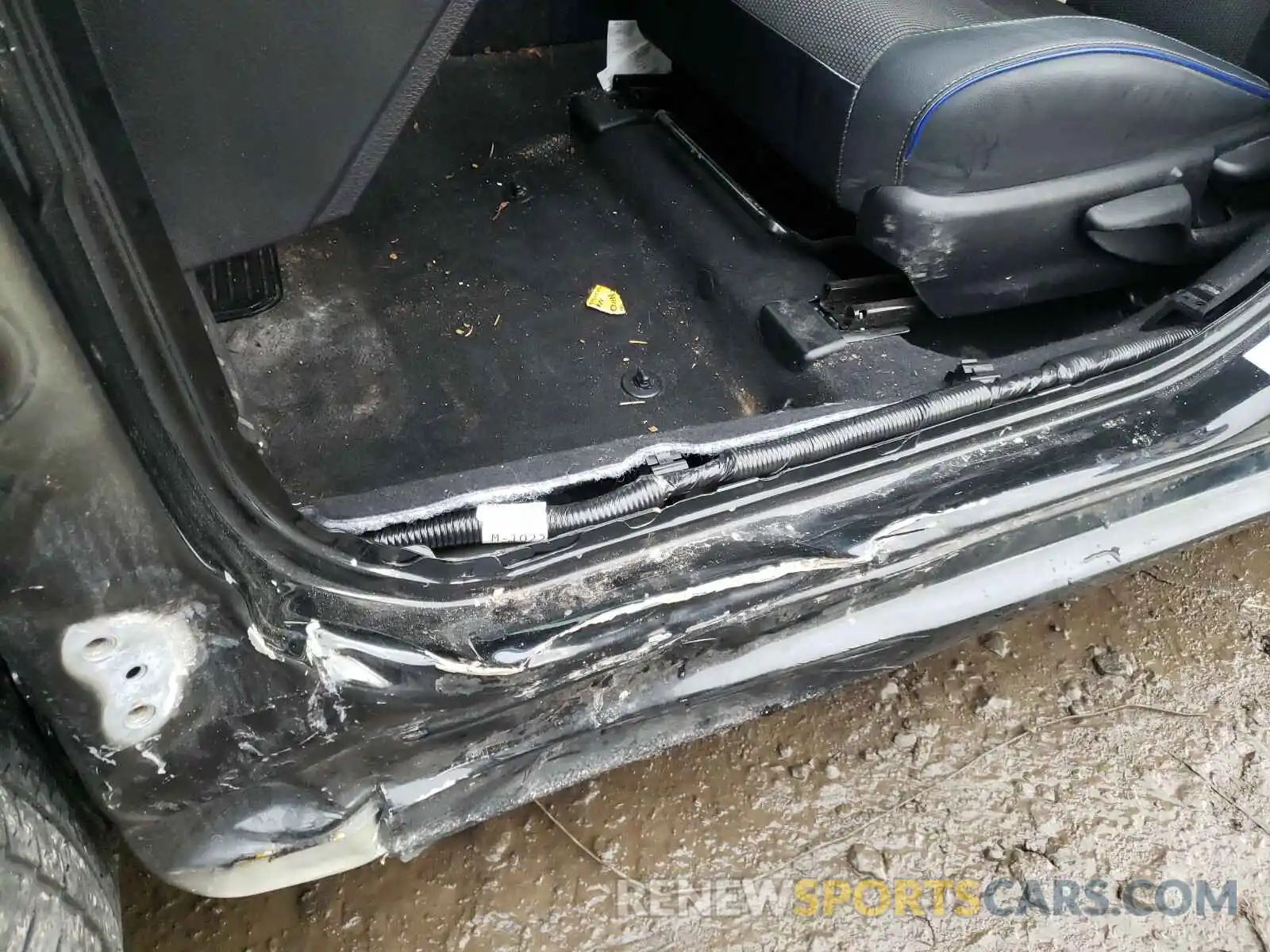 9 Photograph of a damaged car 2T1BURHEXKC242840 TOYOTA COROLLA 2019