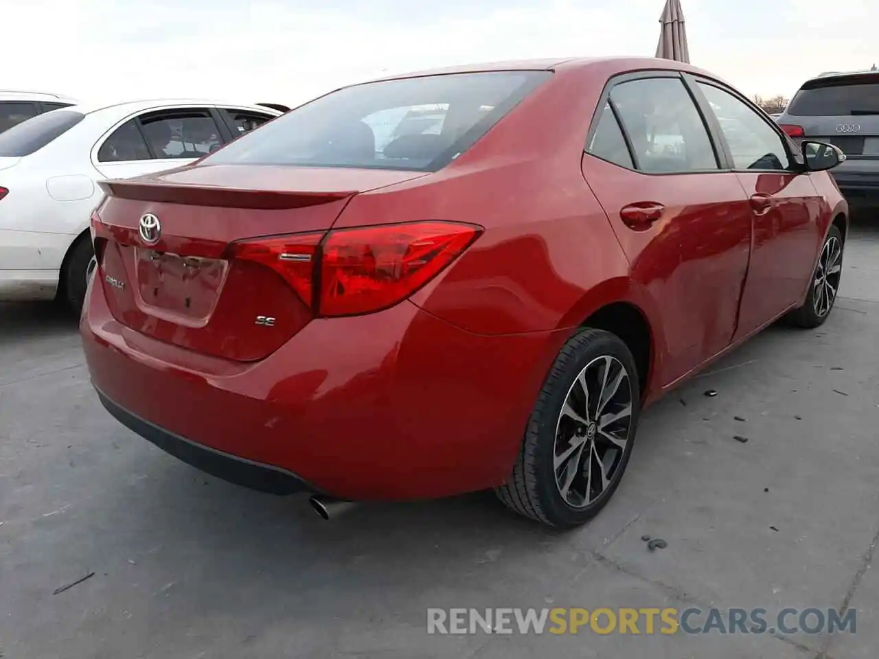 4 Photograph of a damaged car 2T1BURHEXKC243356 TOYOTA COROLLA 2019