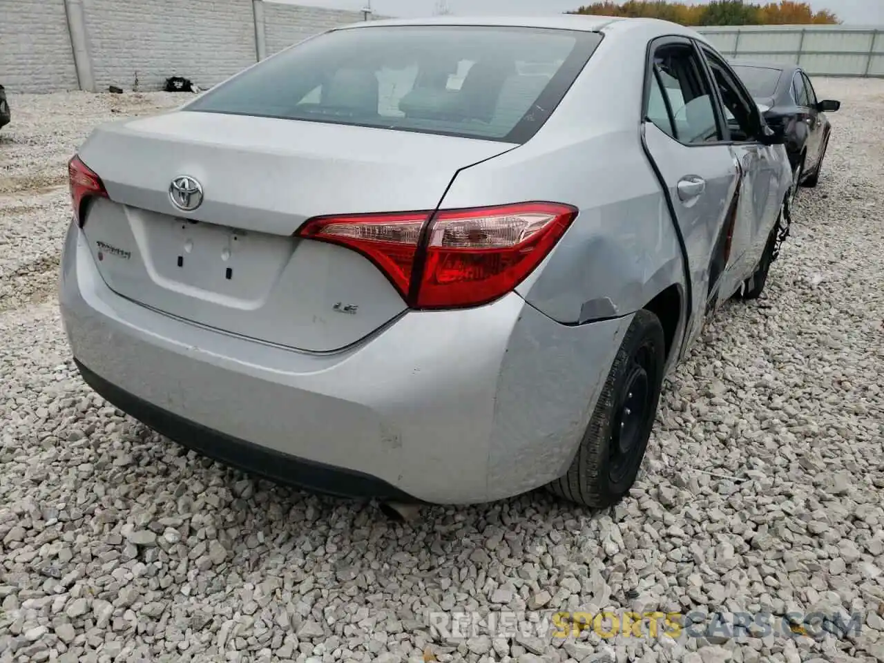 4 Photograph of a damaged car 2T1BURHEXKC244085 TOYOTA COROLLA 2019