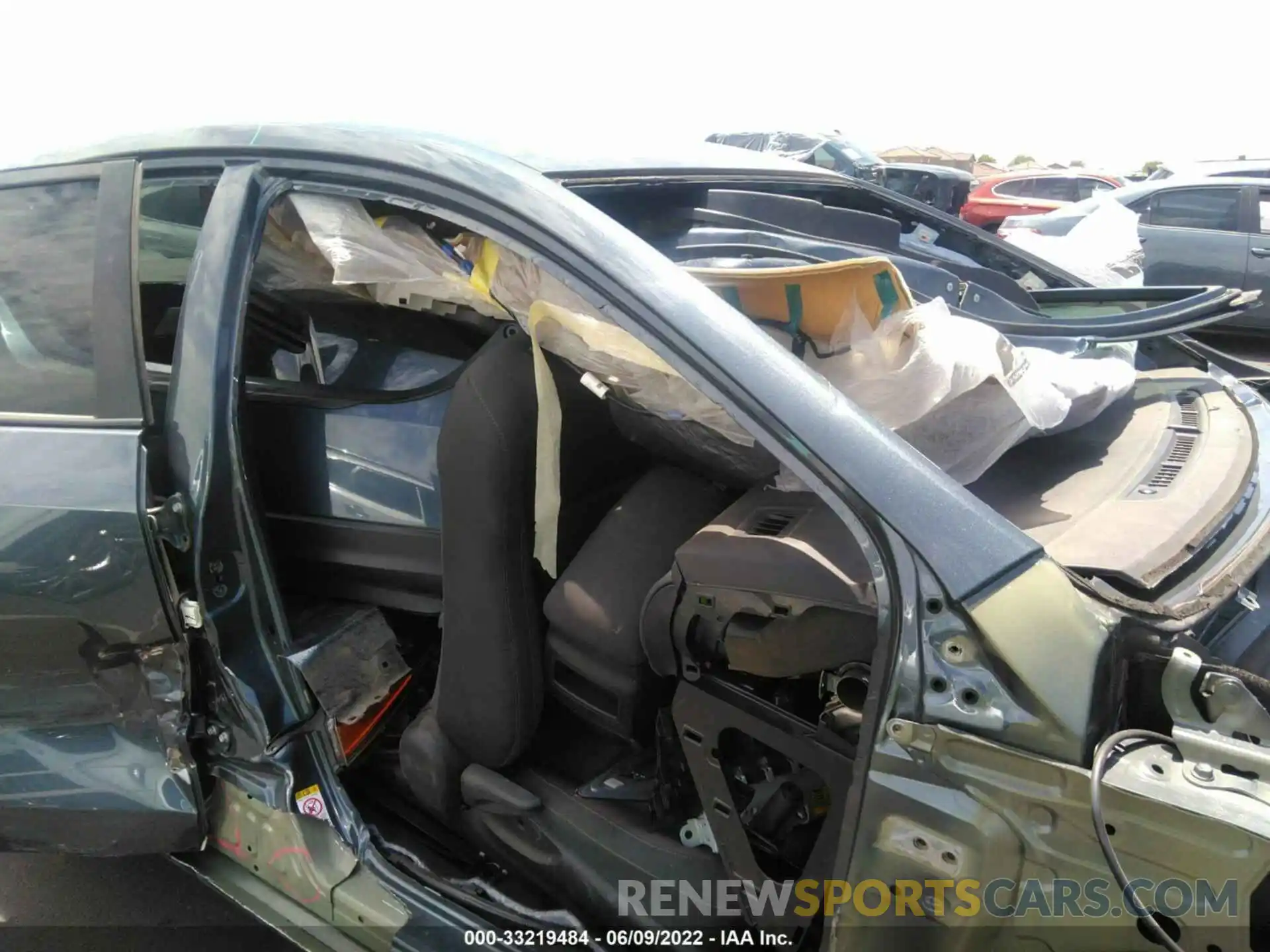 12 Photograph of a damaged car 2T1BURHEXKC244863 TOYOTA COROLLA 2019