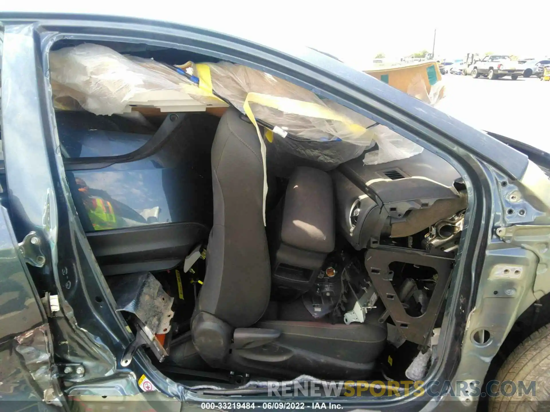 5 Photograph of a damaged car 2T1BURHEXKC244863 TOYOTA COROLLA 2019