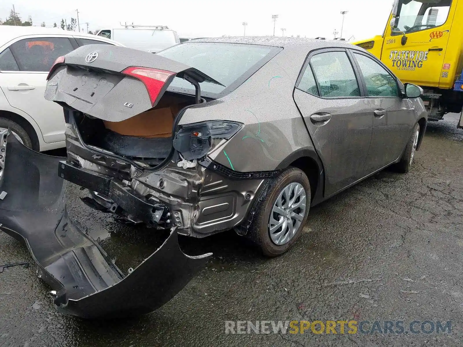 4 Photograph of a damaged car 2T1BURHEXKC245981 TOYOTA COROLLA 2019